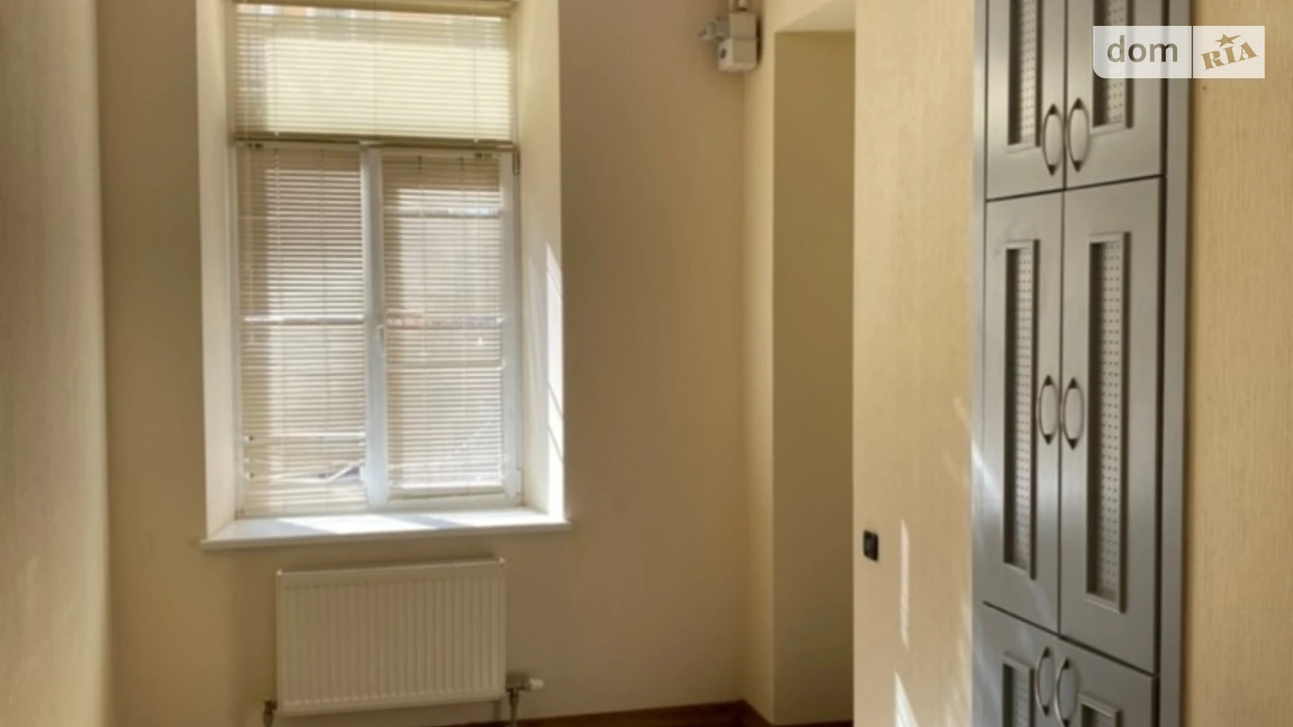 Сдается в аренду офис 150 кв. м в бизнес-центре, цена: 1500 $ - фото 4