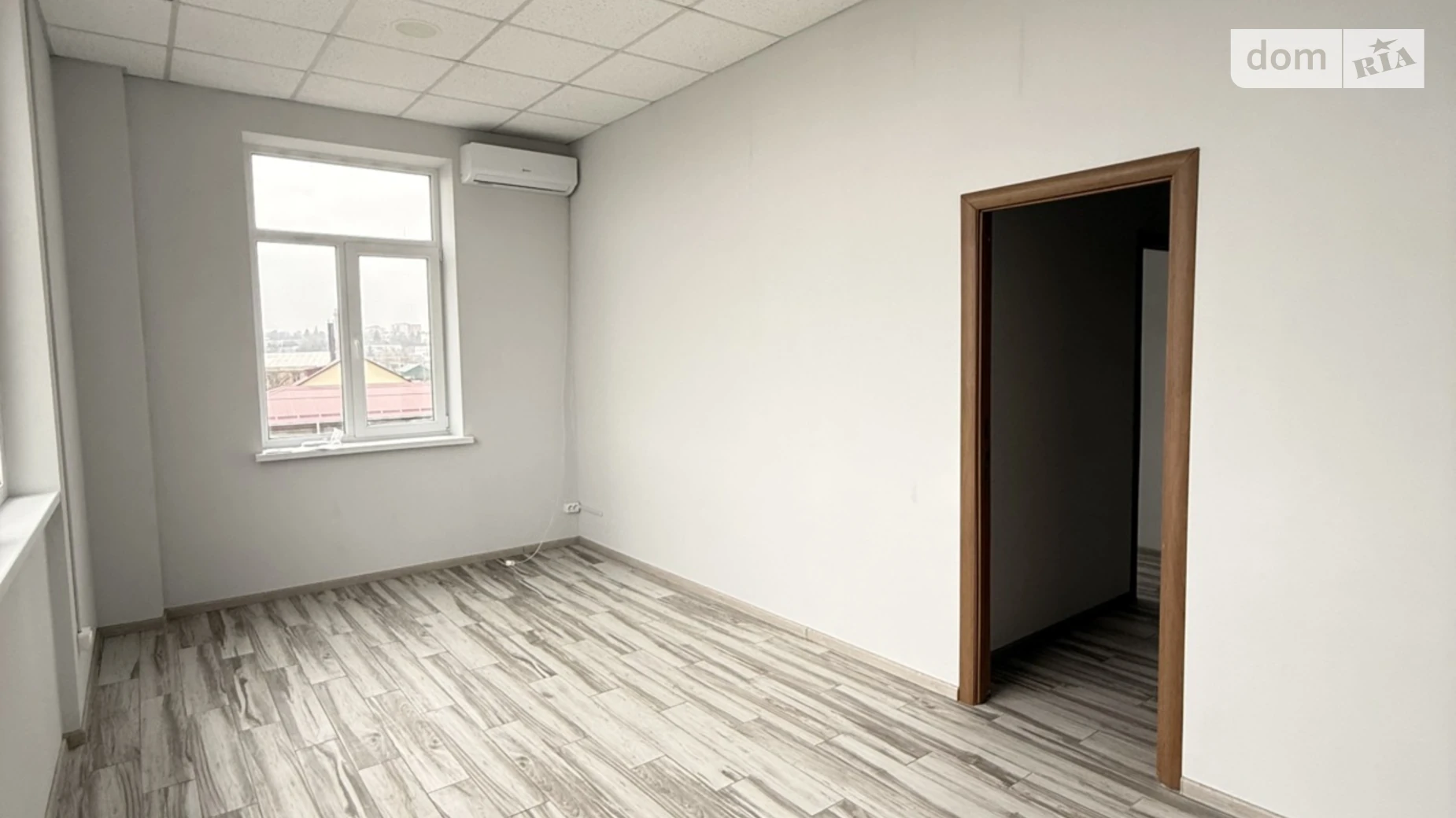 Сдается в аренду офис 30.2 кв. м в бизнес-центре, цена: 8000 грн - фото 2