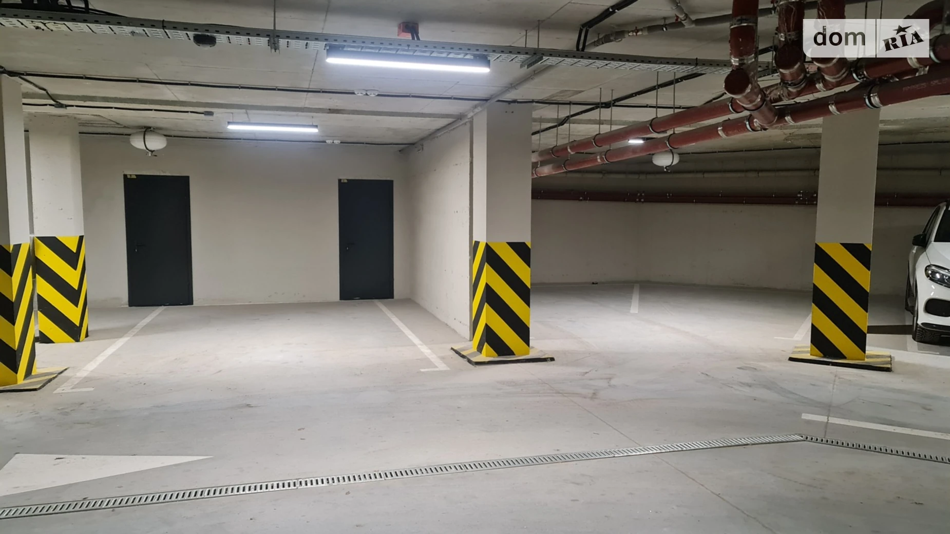 Продается подземный паркинг под легковое авто на 15 кв. м, цена: 25000 $ - фото 4