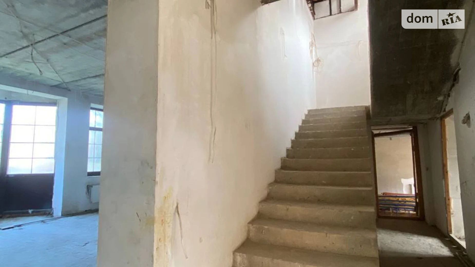 Продается дом на 3 этажа 430 кв. м с баней/сауной, цена: 900000 $ - фото 4