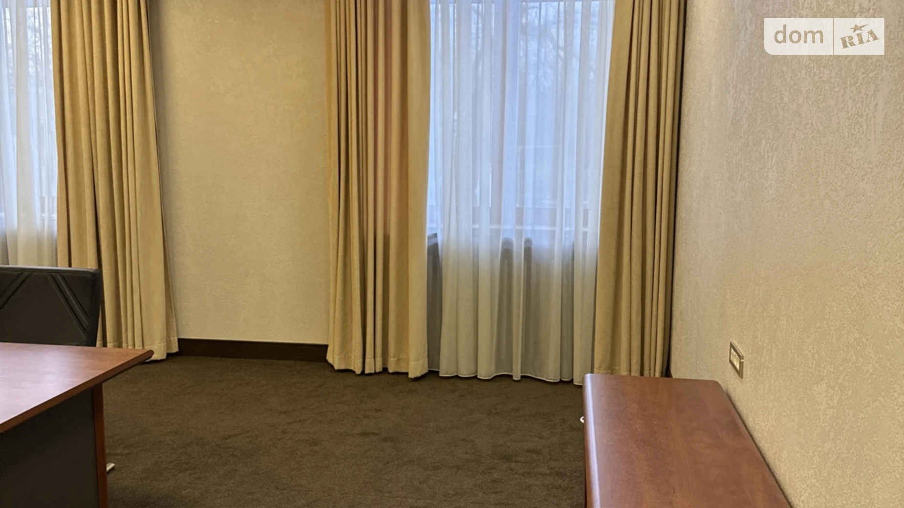 Сдается в аренду офис 65 кв. м в бизнес-центре, цена: 800 $ - фото 5