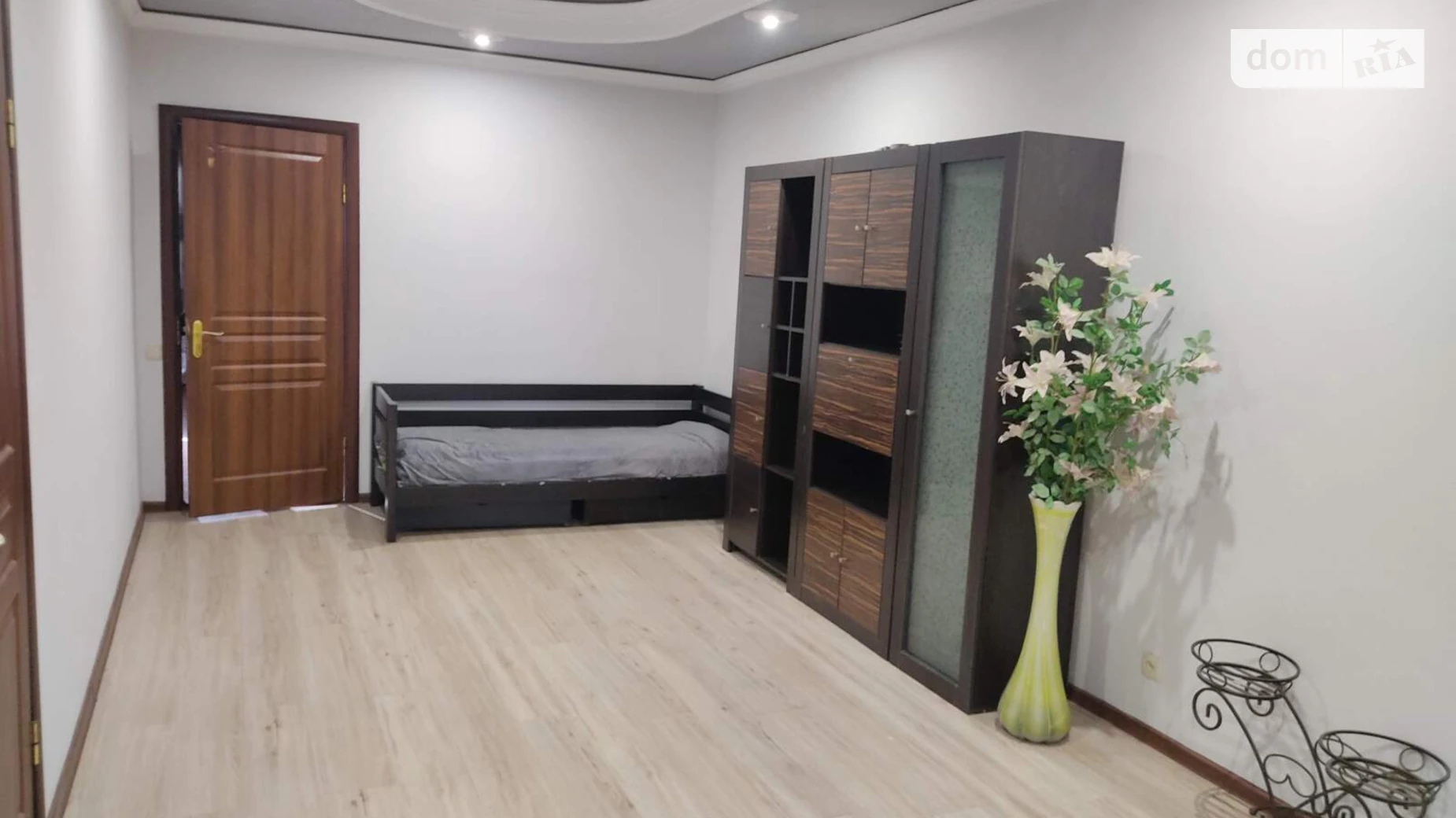 Продается дом на 3 этажа 1356.7 кв. м с садом, цена: 500000 $ - фото 5