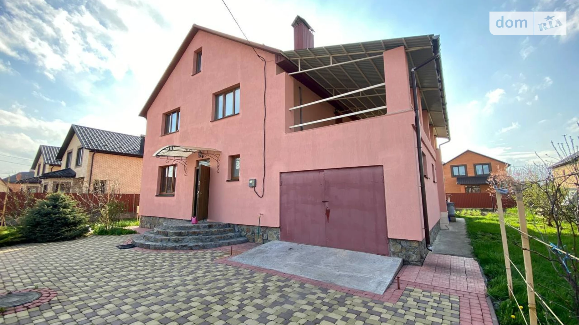 Продается дом на 2 этажа 240 кв. м с подвалом, цена: 219000 $ - фото 2