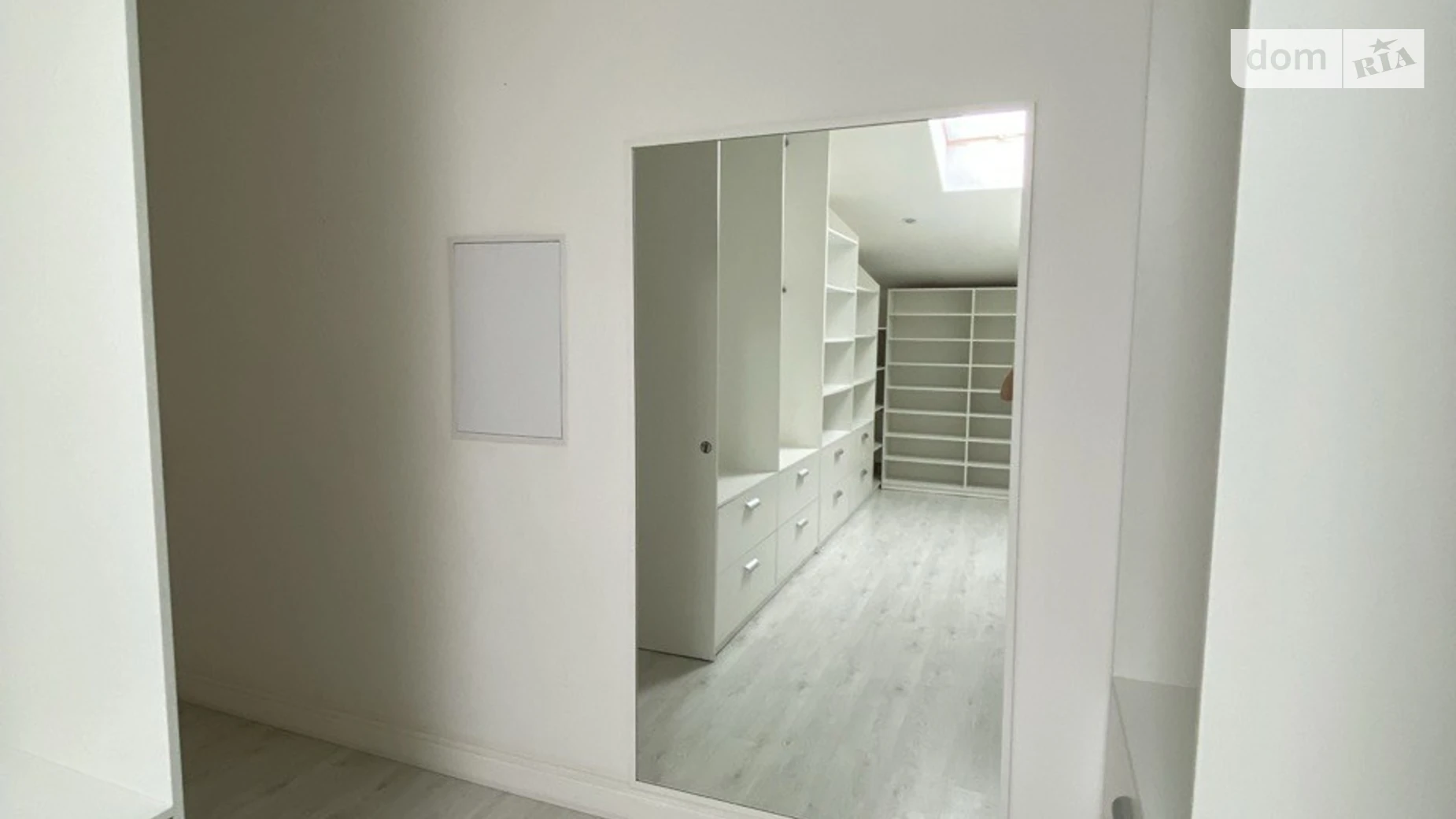 Сдается в аренду дом на 2 этажа 220 кв. м с балконом, цена: 2000 € - фото 2