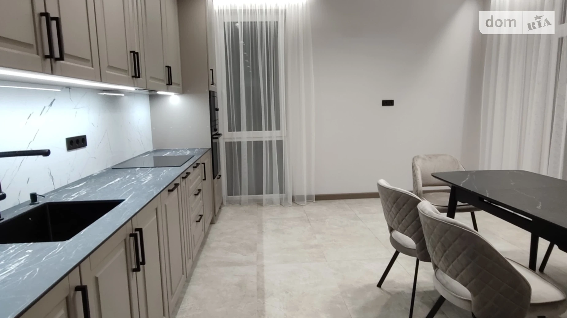 Здається в оренду 2-кімнатна квартира 90 кв. м у Ужгороді, вул. Собранецька, 150В - фото 2