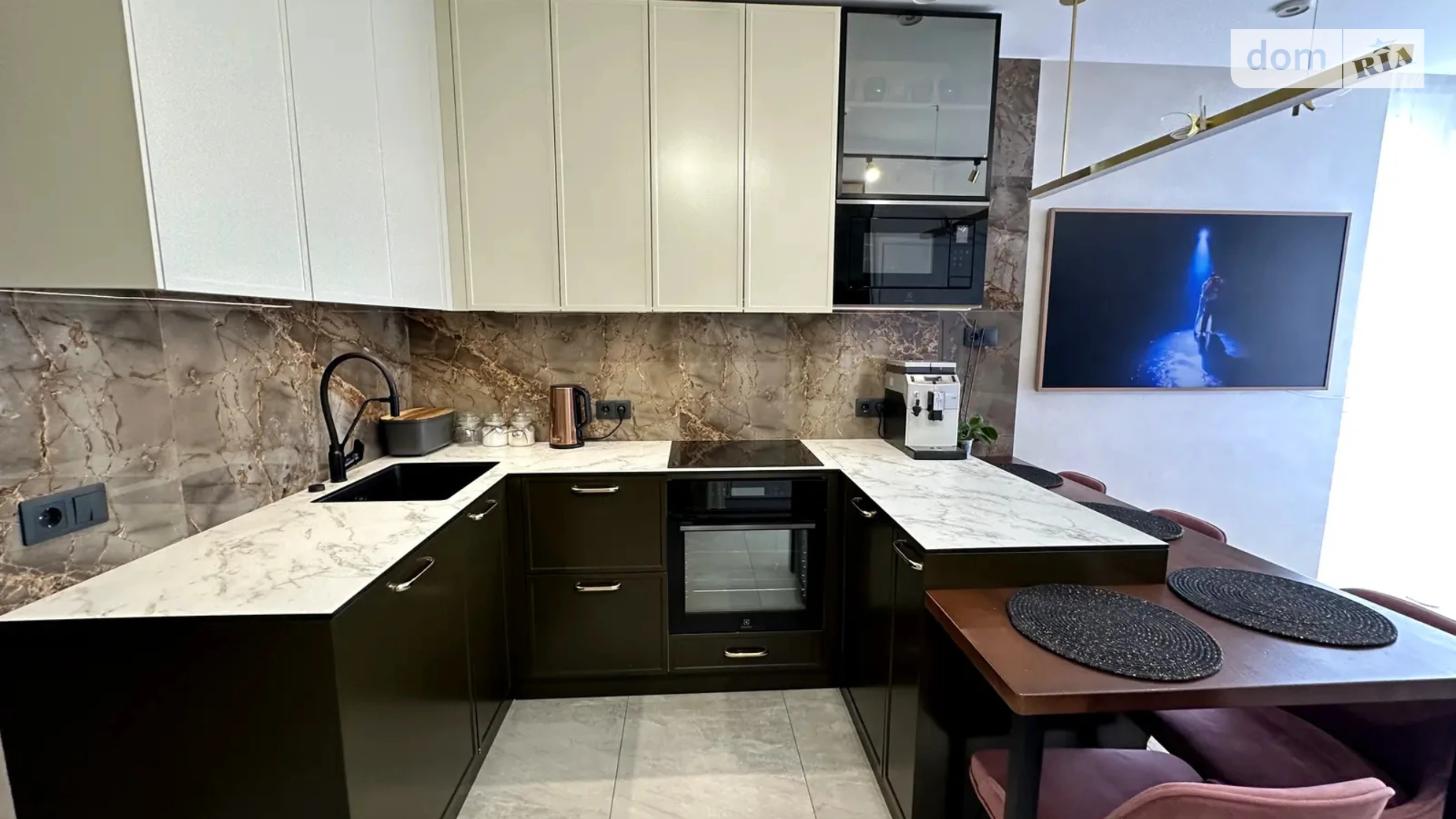 Продається 3-кімнатна квартира 92 кв. м у Києві, просп. Європейського Союзу(Правди), 51 - фото 2