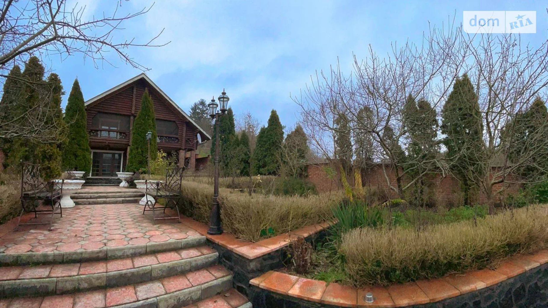 Продается дом на 2 этажа 215.8 кв. м с садом, цена: 350000 $ - фото 2