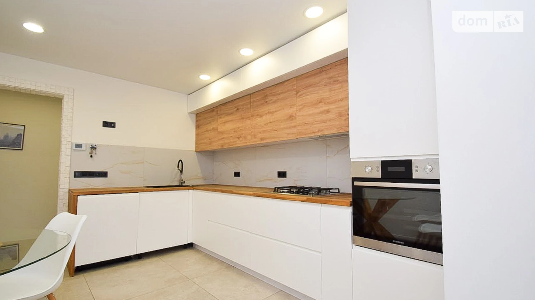 4-комнатная квартира 135 кв. м в Тернополе, ул. Репина, 36 - фото 2