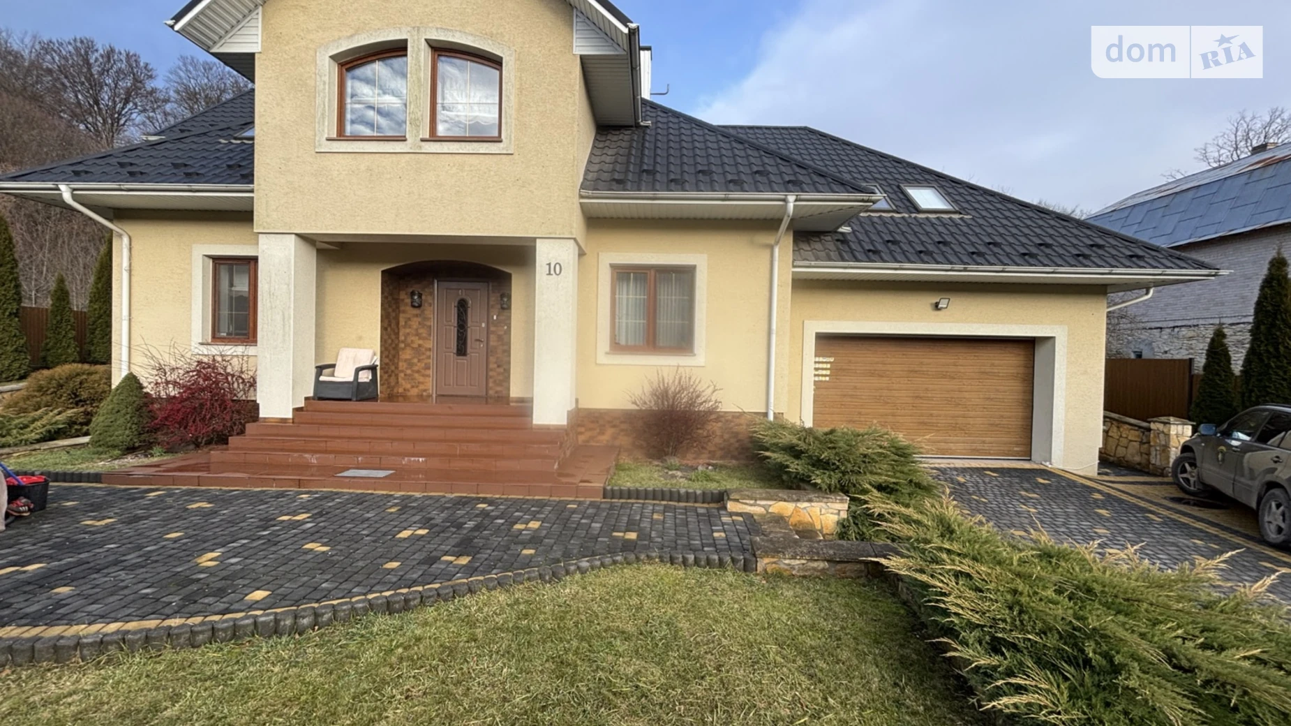 Продается дом на 2 этажа 291.7 кв. м с садом, цена: 250000 $ - фото 2