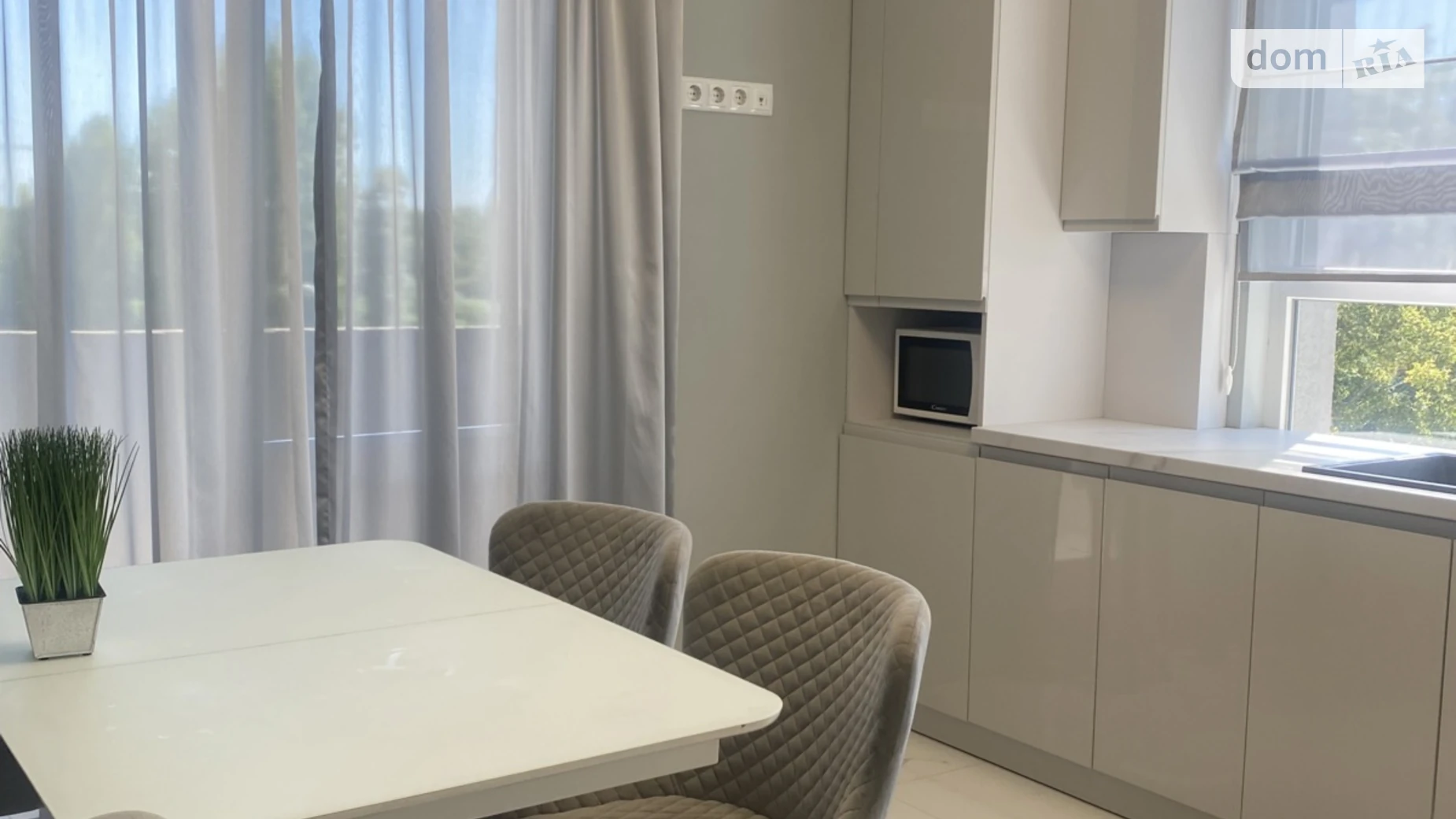 Сдается в аренду 1-комнатная квартира 42 кв. м в Ужгороде, цена: 500 $ - фото 2