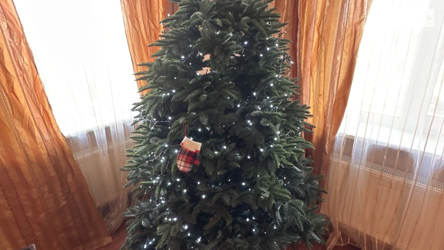 Сдается в аренду дом на 3 этажа 250 кв. м с беседкой, цена: 1500 $ - фото 4