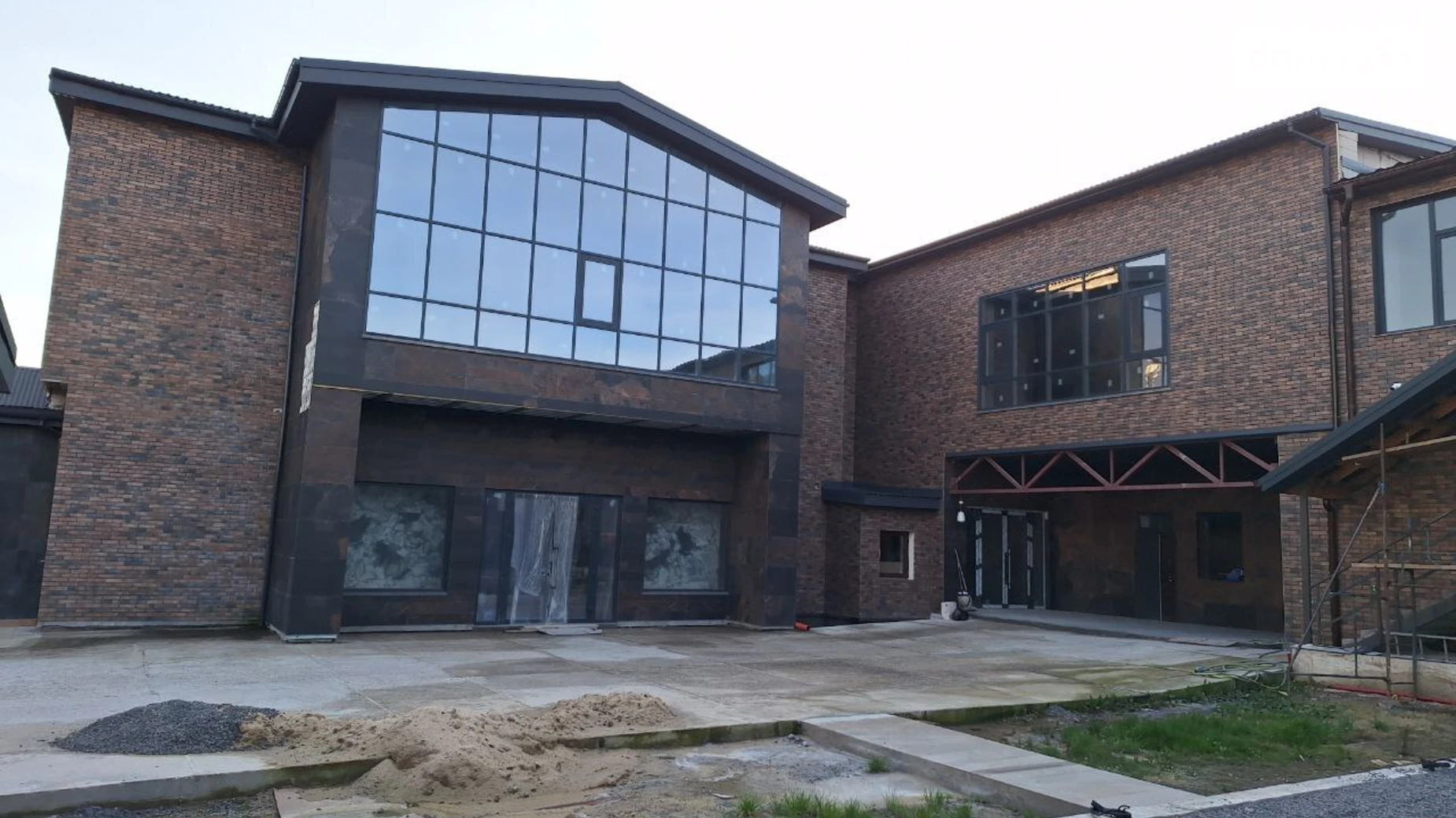 Продается помещения свободного назначения 2400 кв. м в 2-этажном здании, цена: 2300000 $ - фото 3