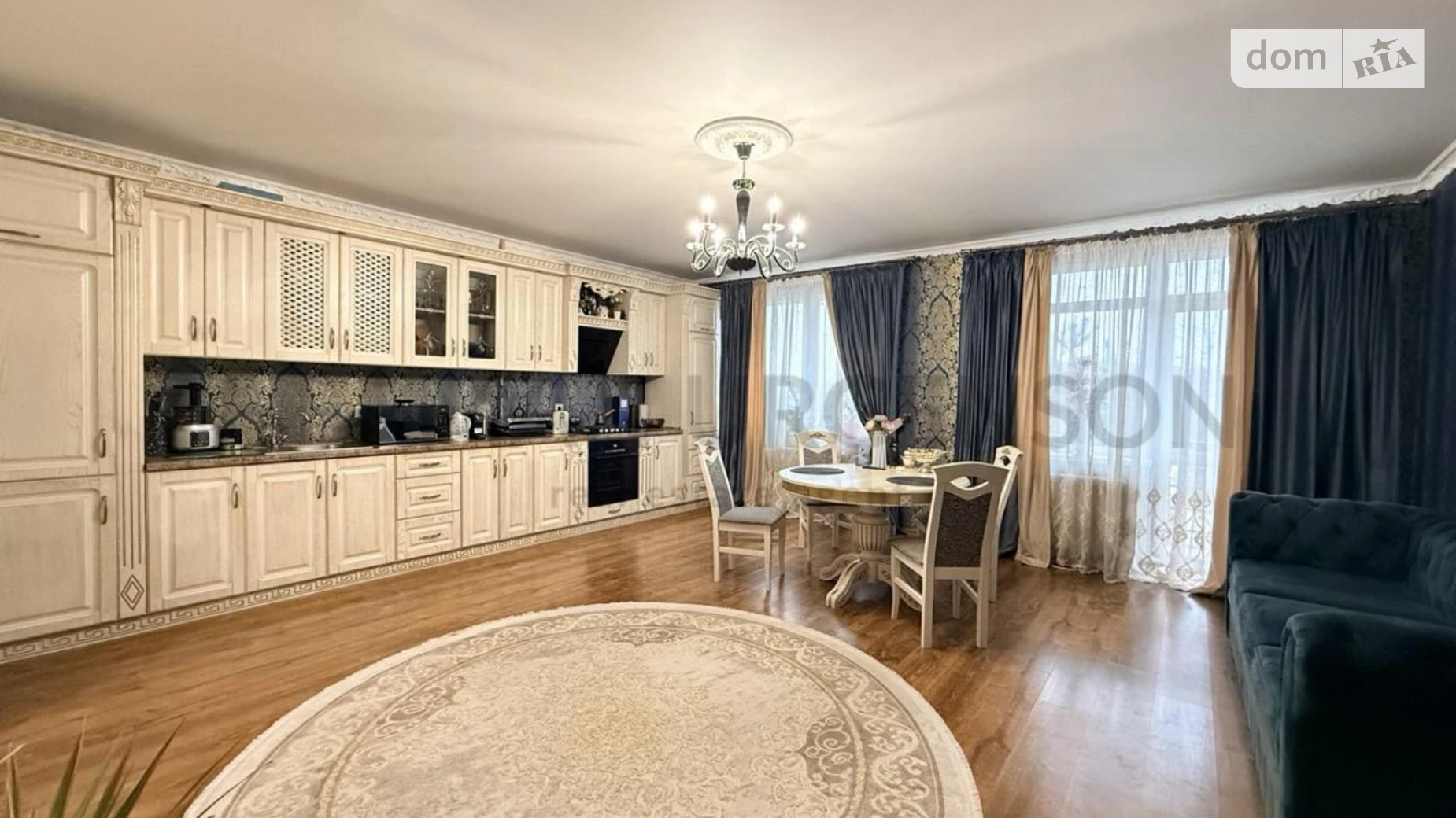 Продается 1-комнатная квартира 73.1 кв. м в Ужгороде, ул. Национальной Гвардии(Гвардейская) - фото 2