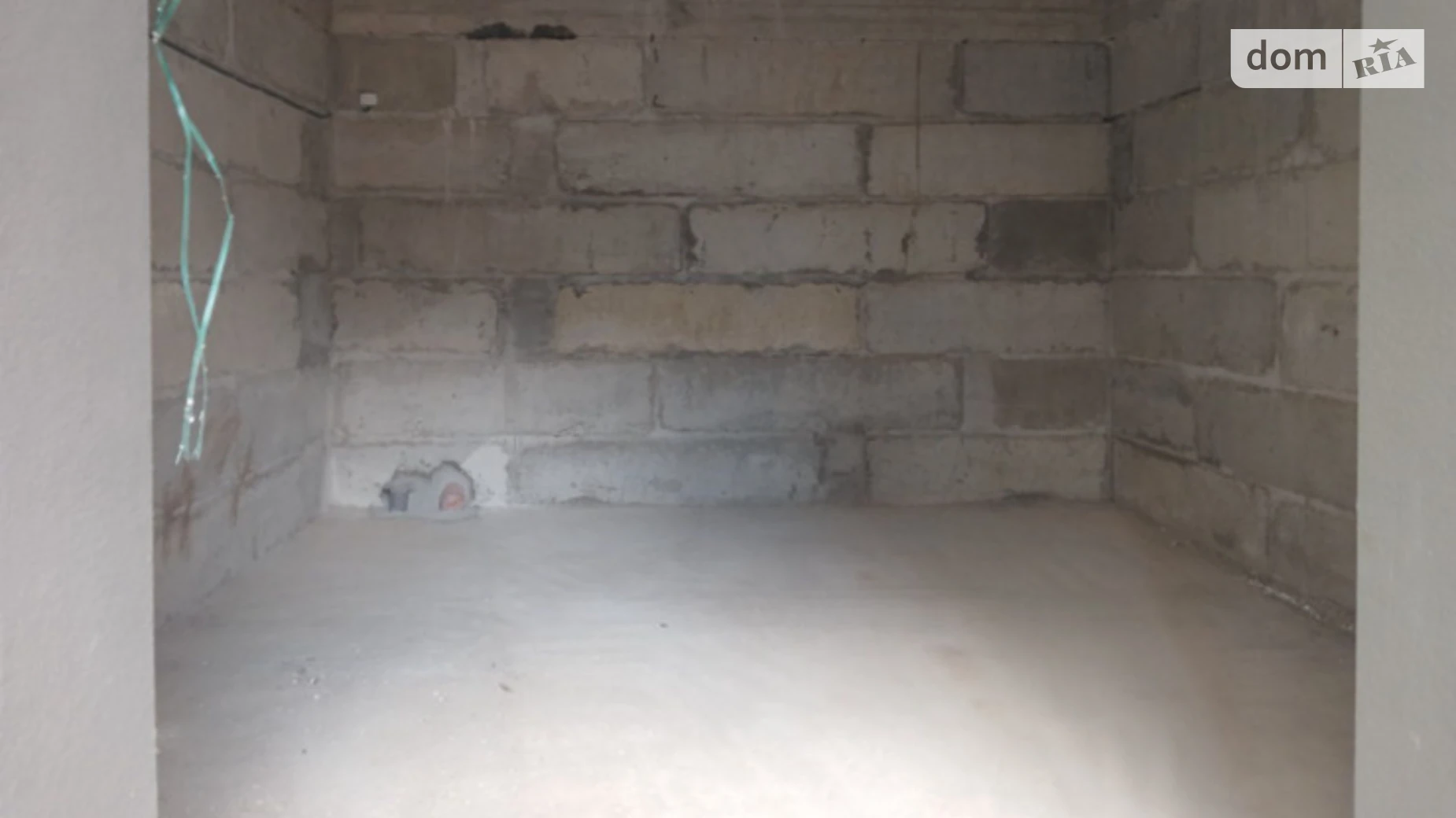 Сдается в аренду отдельно стоящий гараж под легковое авто на 24 кв. м, цена: 3650 грн - фото 3