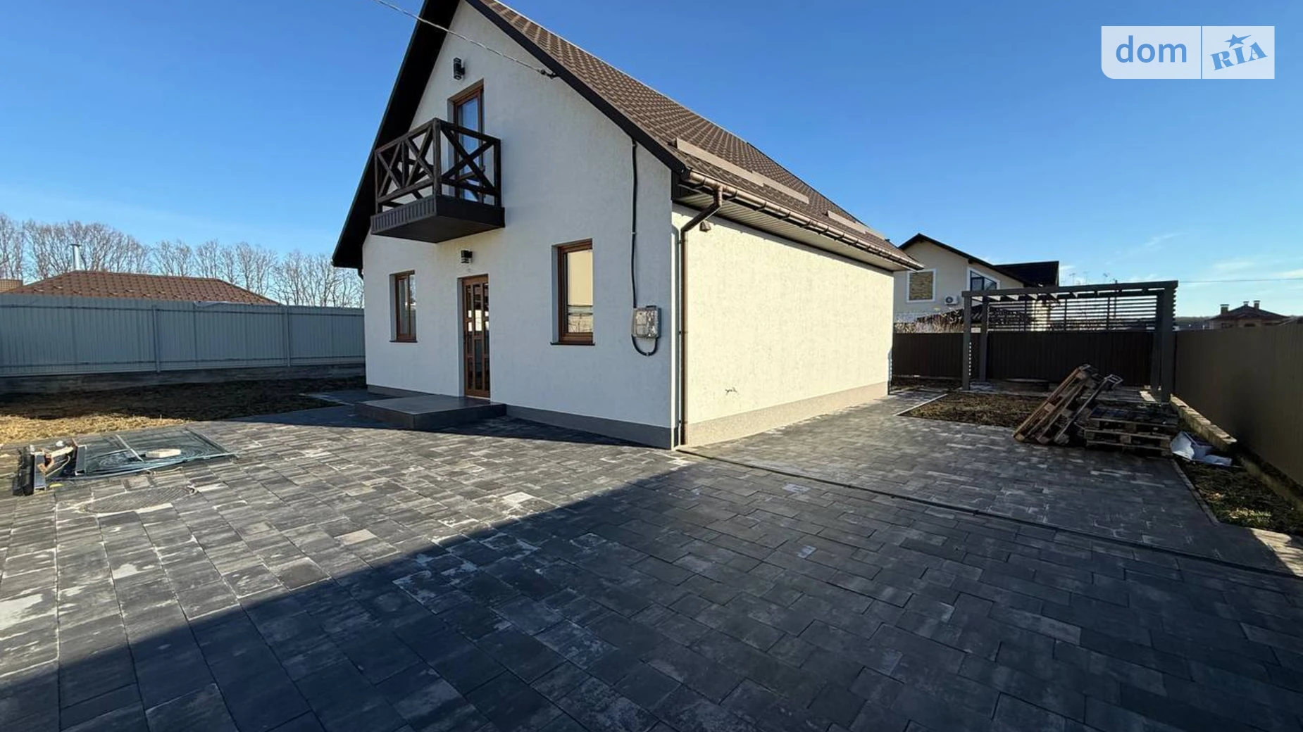 Продается дом на 2 этажа 110 кв. м с бассейном, цена: 130000 $ - фото 2