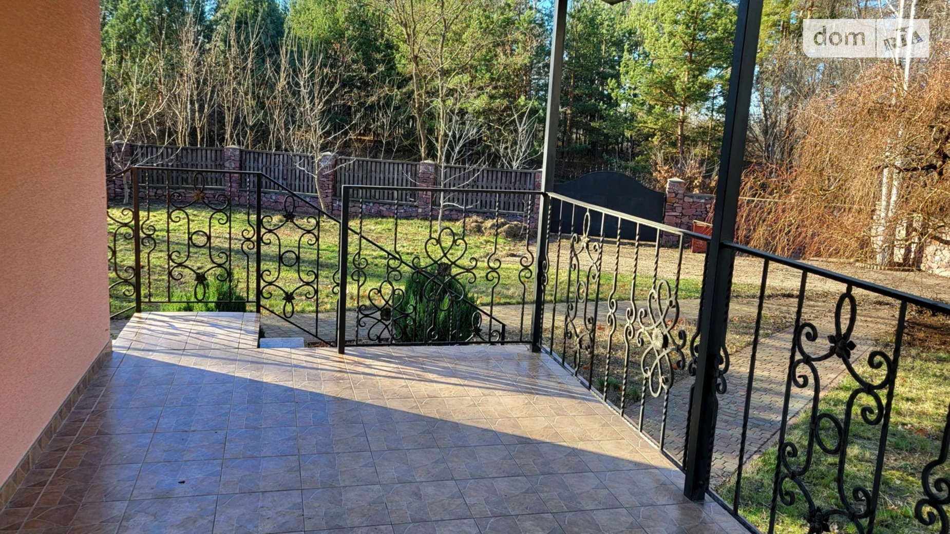 Продается дом на 2 этажа 225.7 кв. м с участком, цена: 329000 € - фото 5