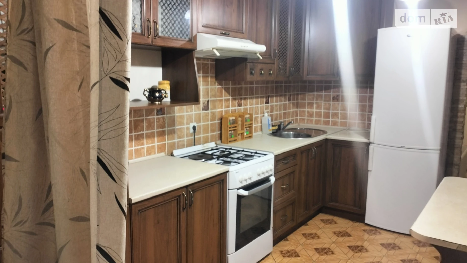 2-комнатная квартира 72 кв. м в Тернополе, ул. Ильенко, 3А - фото 4