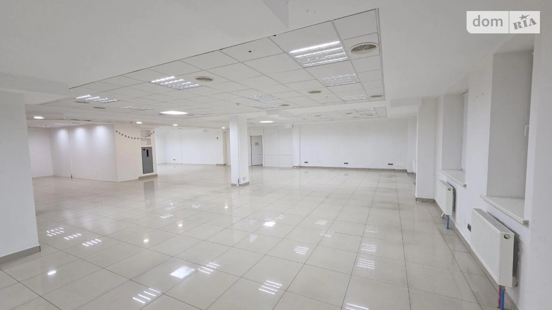 Сдается в аренду офис 560 кв. м в бизнес-центре, цена: 7800 $ - фото 2