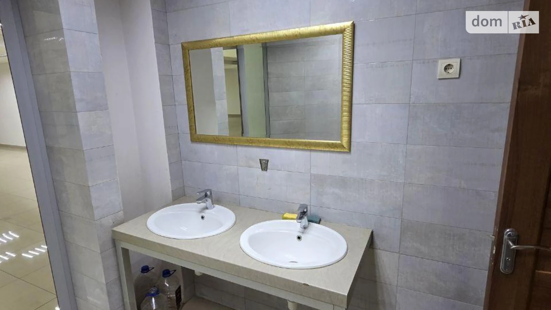 Сдается в аренду офис 270 кв. м в бизнес-центре, цена: 3800 $ - фото 5