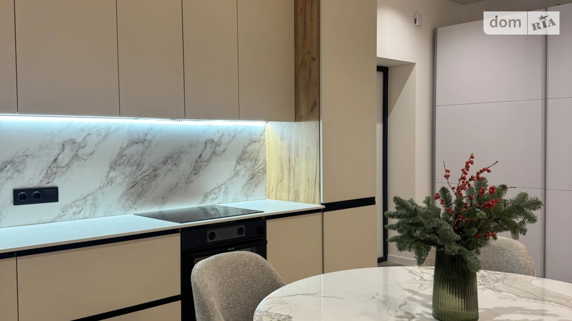 Продается 2-комнатная квартира 64 кв. м в Минае, ул. Августина Волошина, 24 - фото 2