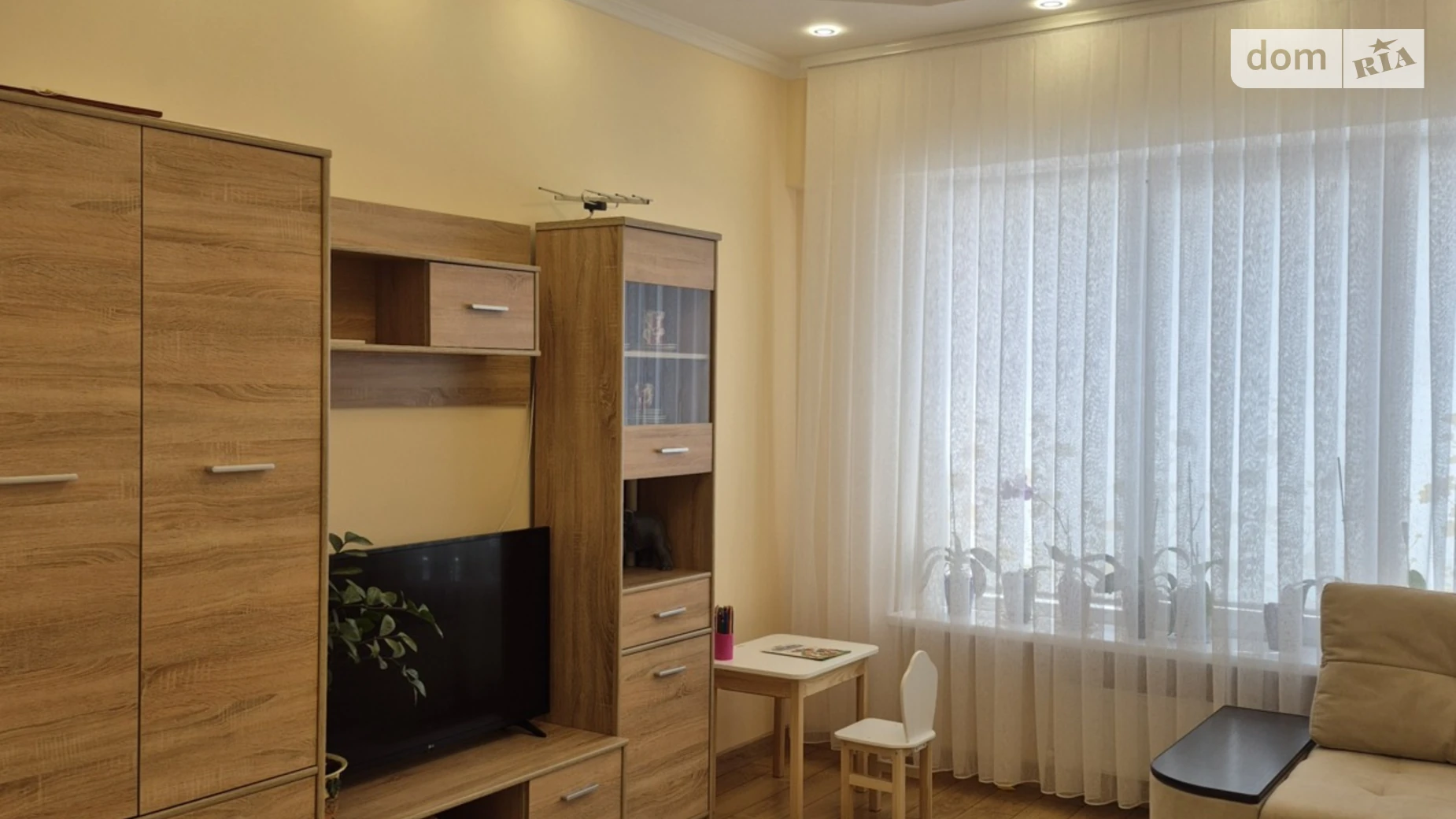 Продається 2-кімнатна квартира 64 кв. м у Ужгороді - фото 2