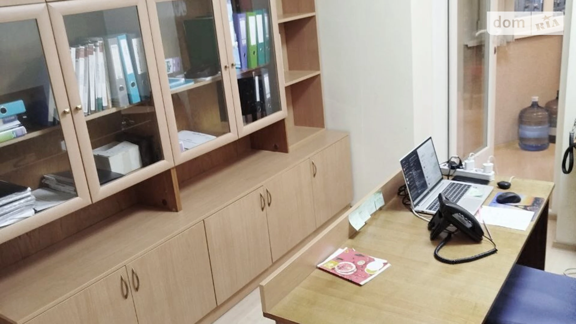 Продается офис 85 кв. м в бизнес-центре, цена: 220000 € - фото 2