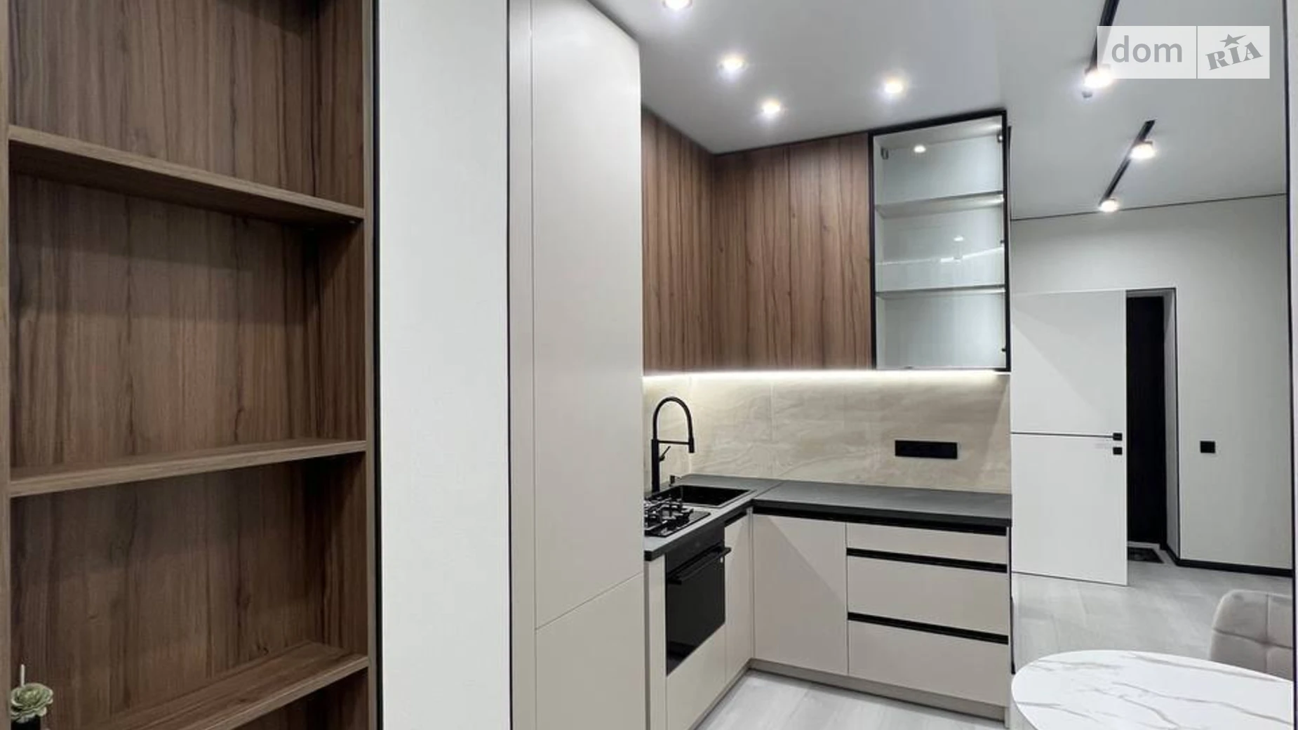 Продается 1-комнатная квартира 39 кв. м в Софиевской Борщаговке, ул. Счастливая, 67 - фото 2