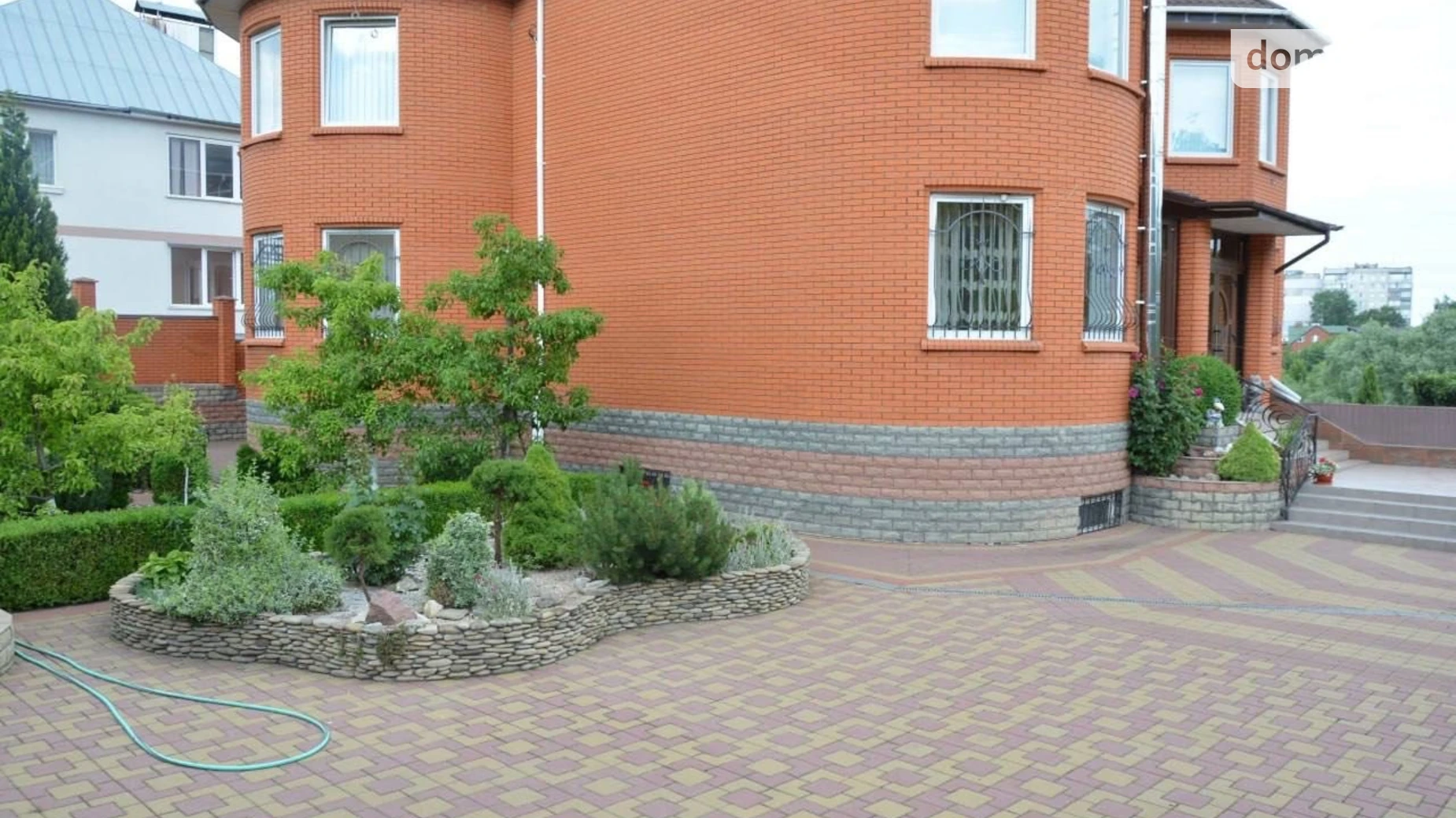 Продается дом на 2 этажа 350 кв. м с бассейном, цена: 420000 $ - фото 2