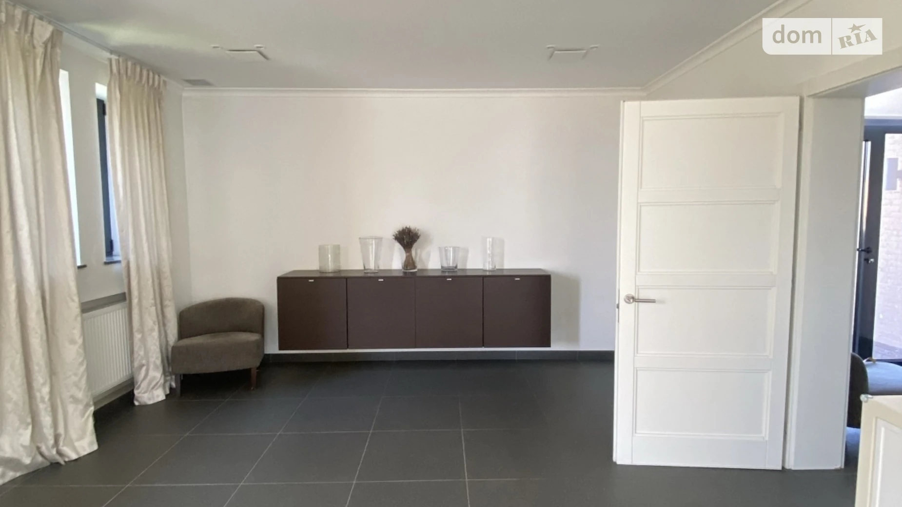 Сдается в аренду дом на 2 этажа 350 кв. м с балконом, цена: 2600 $ - фото 5