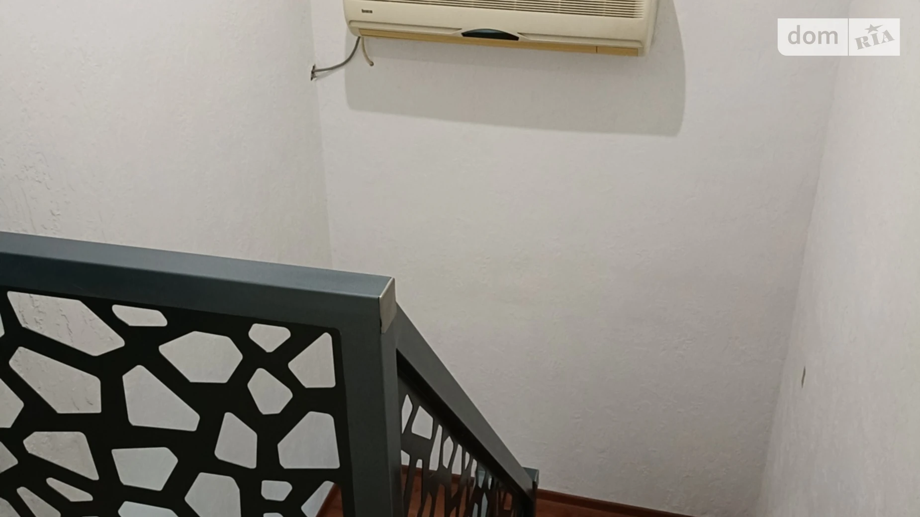 Продается дом на 2 этажа 100 кв. м с гаражом, цена: 200000 $ - фото 5