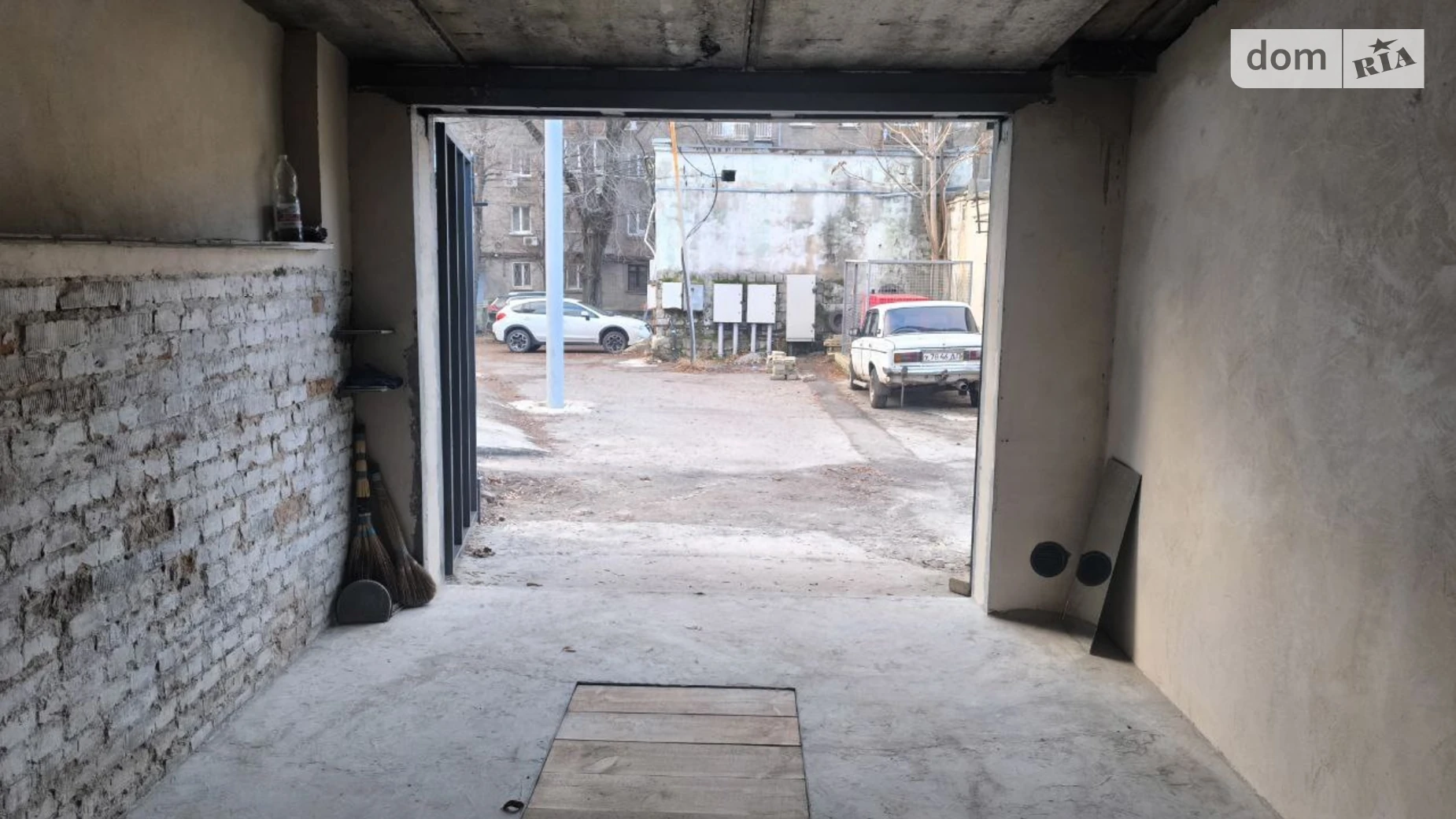 Сдается в аренду отдельно стоящий гараж под легковое авто на 19 кв. м, цена: 3000 грн - фото 4