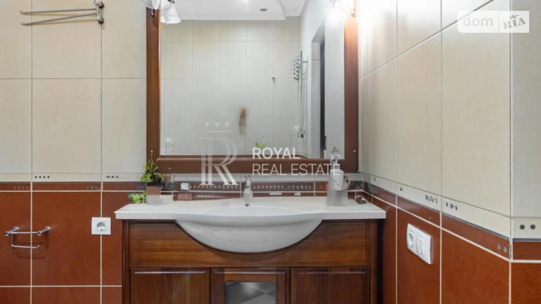 Продается дом на 2 этажа 264 кв. м с баней/сауной, цена: 450000 $ - фото 3