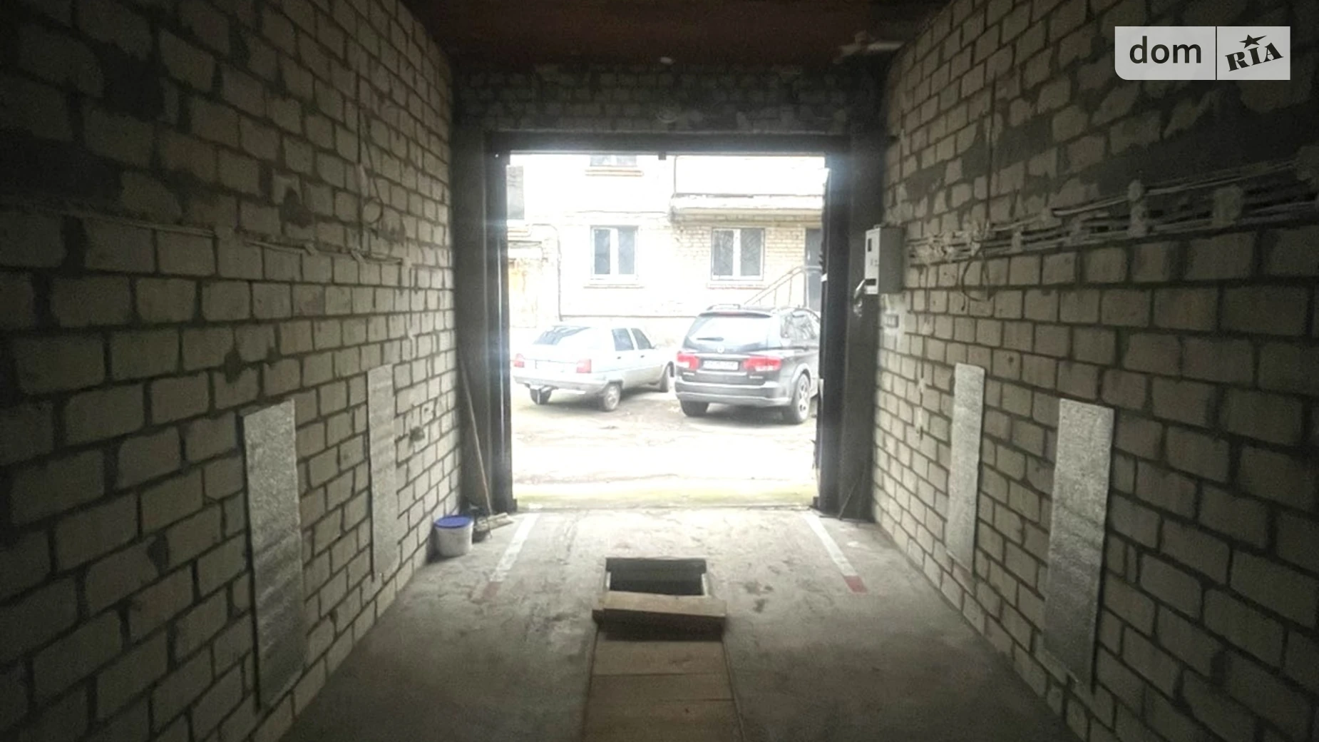 Сдается в аренду отдельно стоящий гараж под легковое авто на 40 кв. м, цена: 2500 грн - фото 3