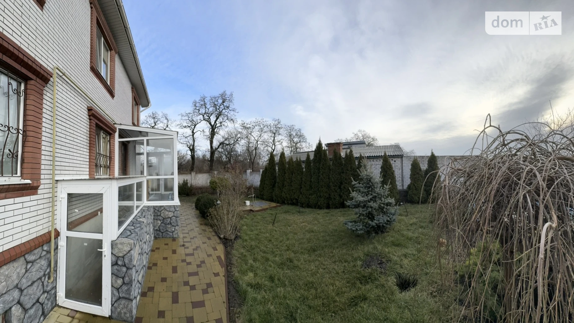 Продается дом на 2 этажа 420.8 кв. м с участком, цена: 175000 $ - фото 2