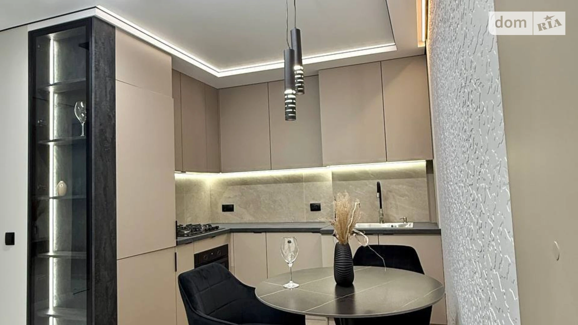 2-комнатная квартира 57 кв. м в Тернополе, ул. Смакулы, 8 - фото 4