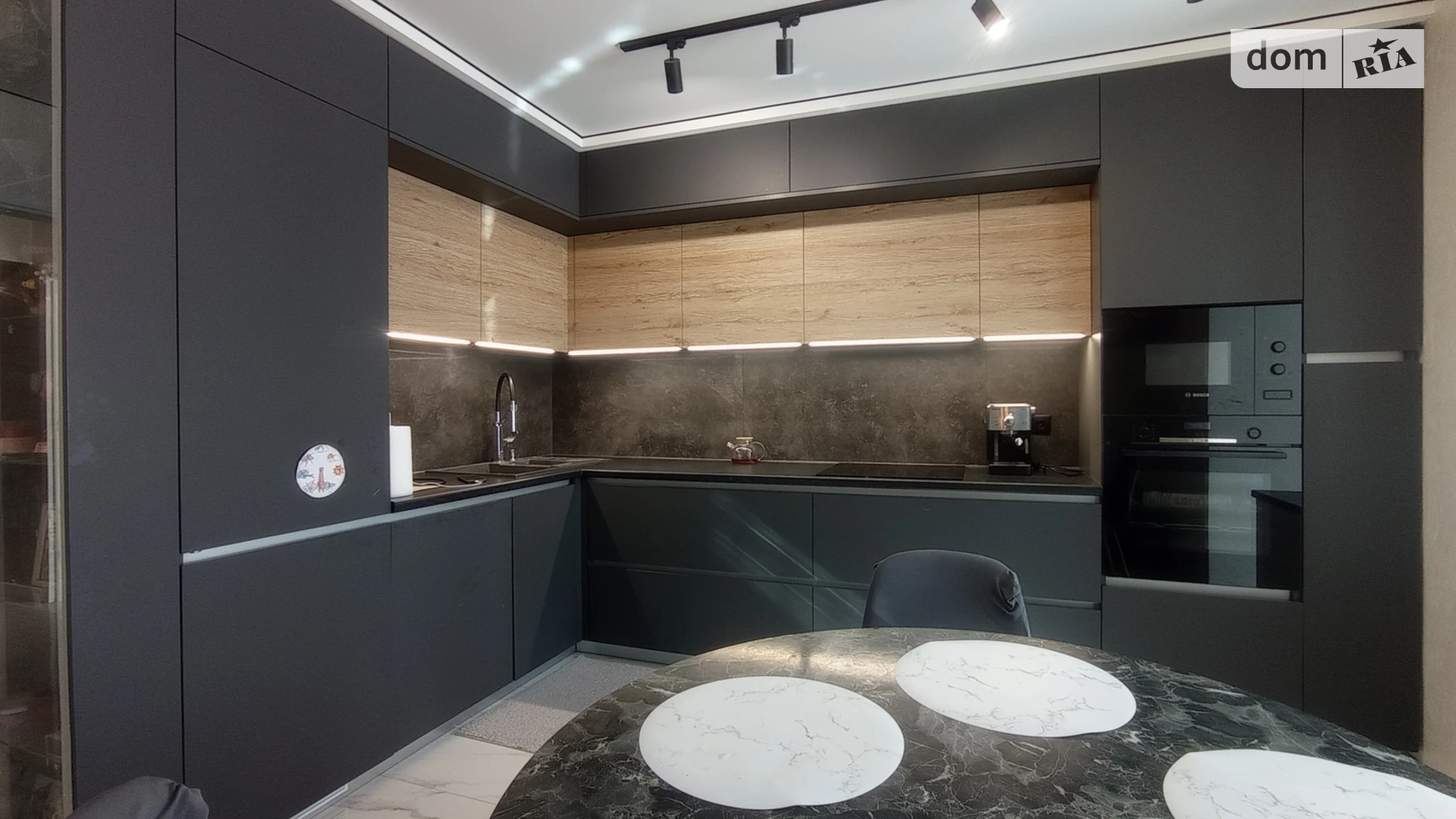 3-комнатная квартира 100 кв. м в Тернополе, ул. Владимира Великого - фото 3