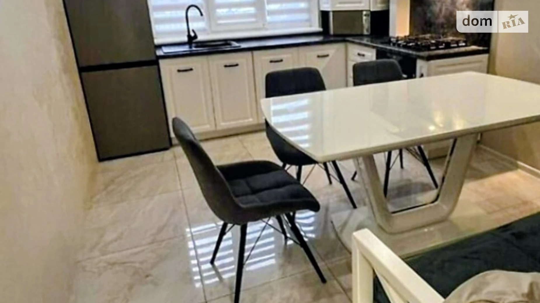 Продается 2-комнатная квартира 60 кв. м в Виннице, ул. Трамвайная - фото 2