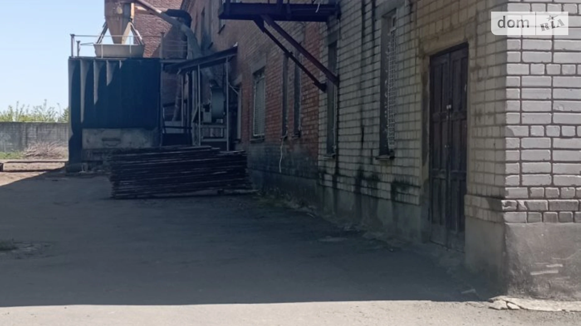 Продается объект сферы услуг 2544.2 кв. м в 3-этажном здании, цена: 899000 $ - фото 4