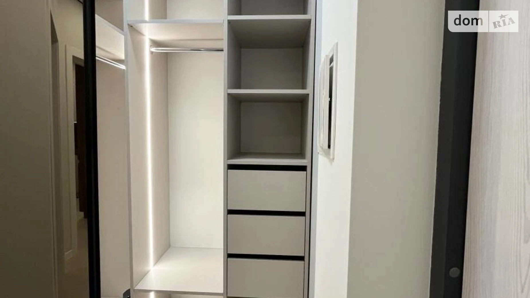 Продается 1-комнатная квартира 47.5 кв. м в Ивано-Франковске, ул. Кобылянской - фото 2