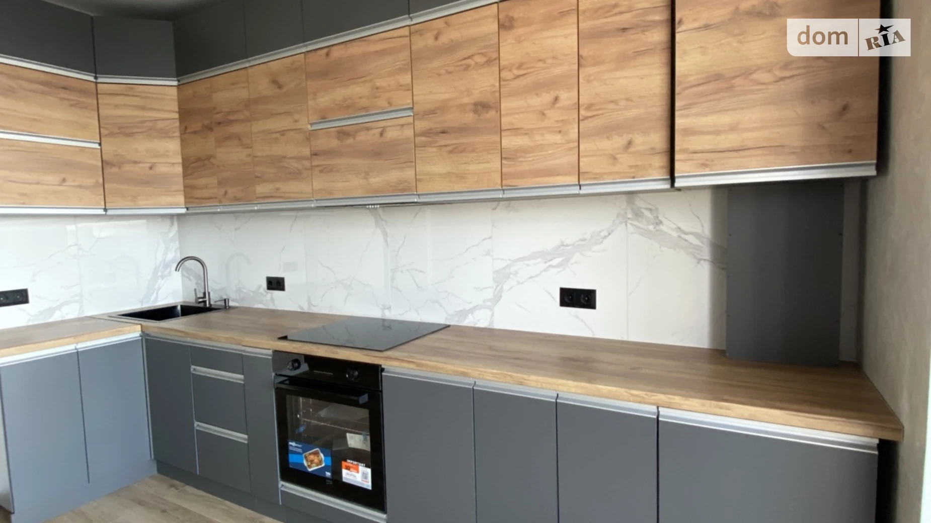 Продается 1-комнатная квартира 42.3 кв. м в Ивано-Франковске, ул. Волошина Августина, 2Б - фото 2