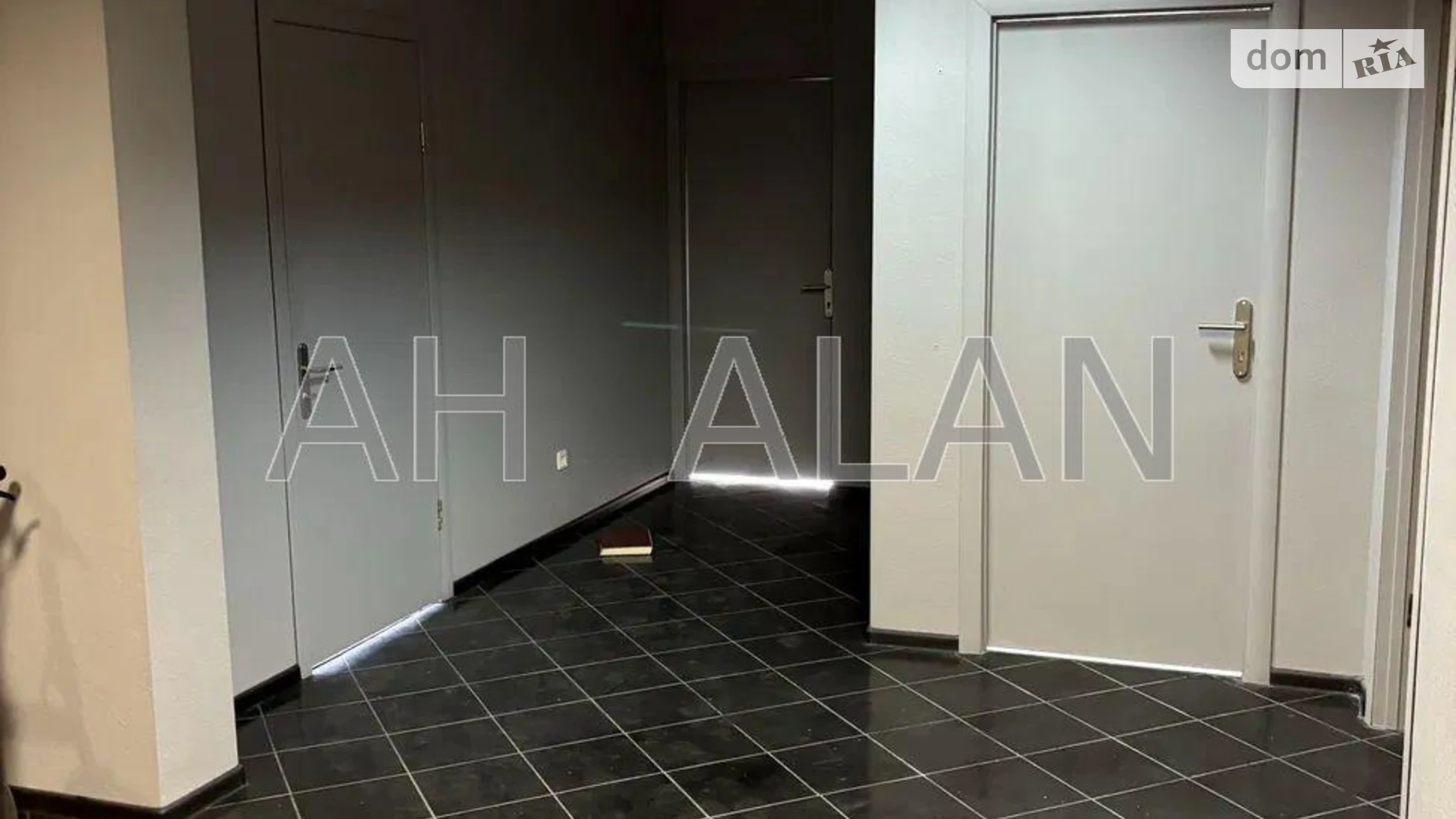 Сдается в аренду офис 172 кв. м в бизнес-центре, цена: 900 $ - фото 5