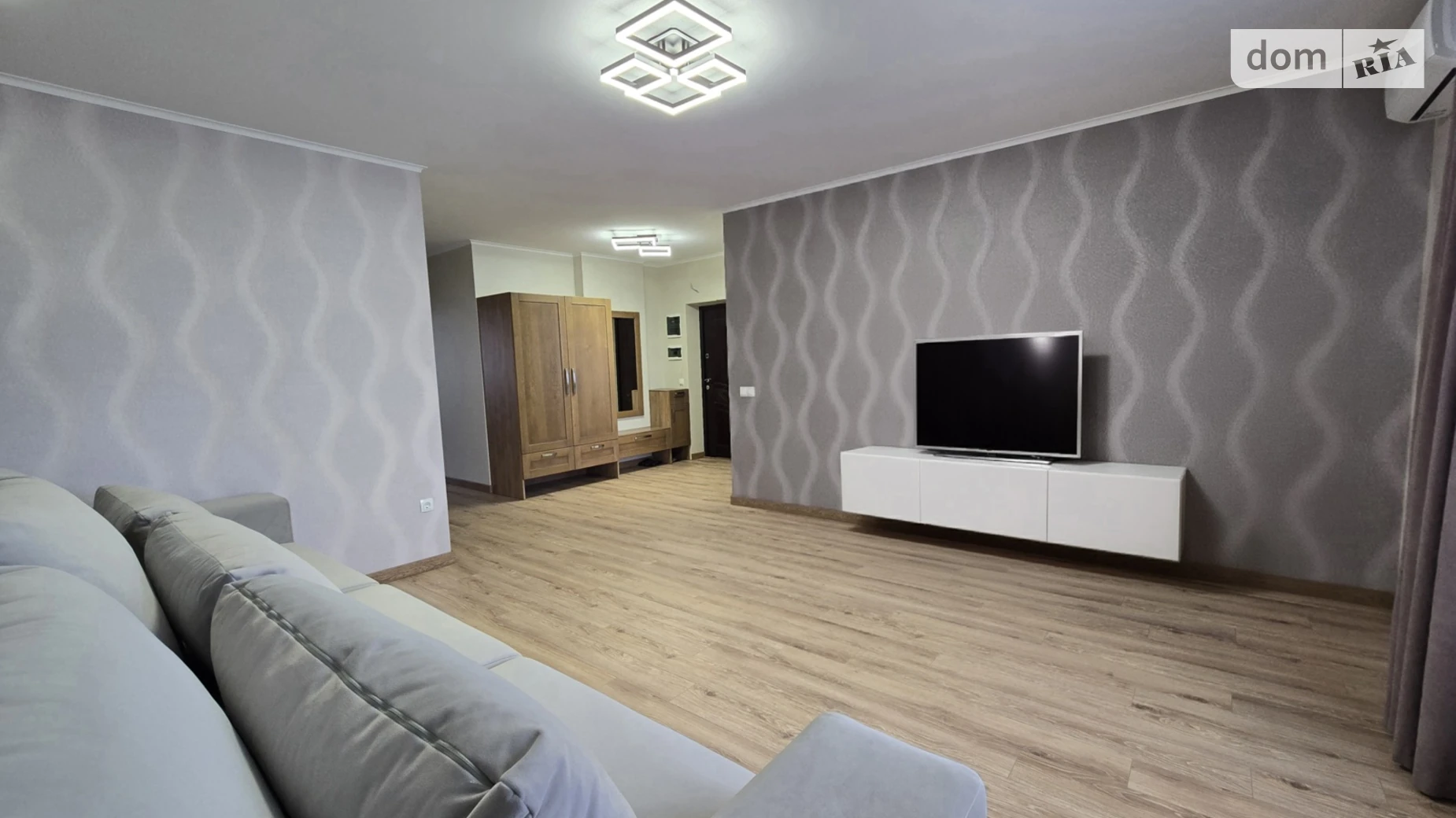 Сдается в аренду 2-комнатная квартира 72 кв. м в, цена: 700 $ - фото 3