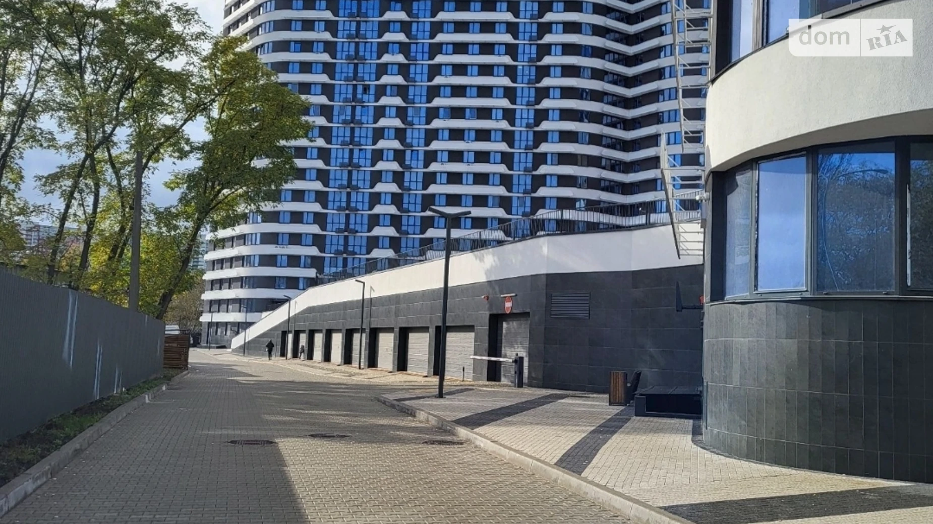 Продается 1-комнатная квартира 46.8 кв. м в Киеве, ул. Воскресенская, 2В - фото 2