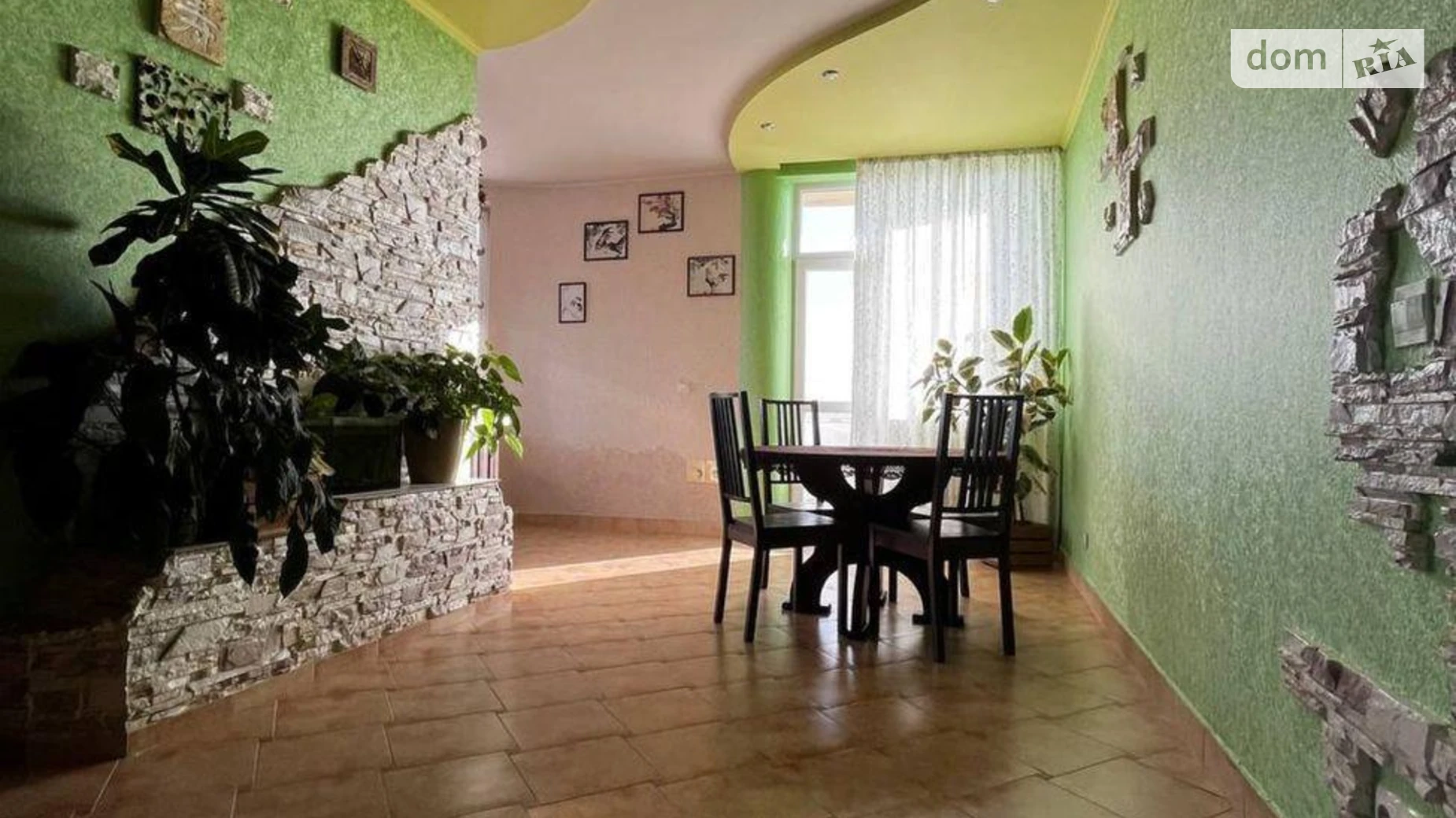 Продається 4-кімнатна квартира 115 кв. м у Ужгороді - фото 5