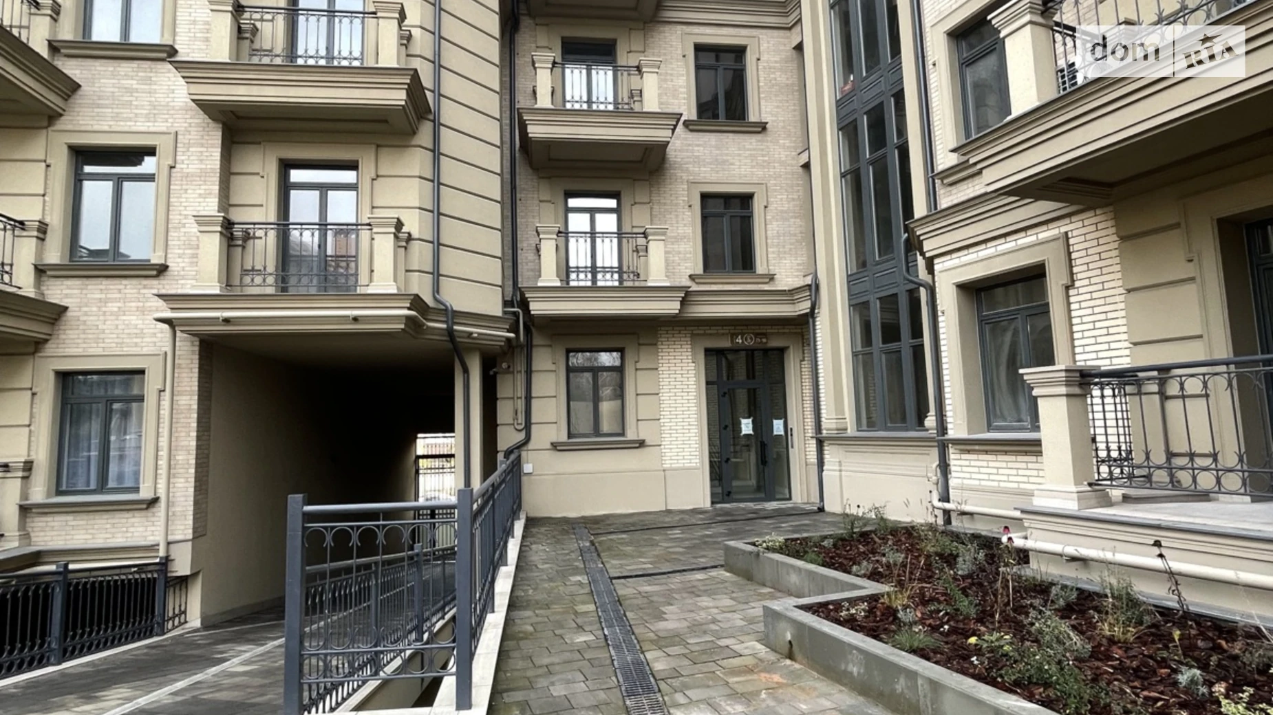 Продається 3-кімнатна квартира 97.6 кв. м у Одесі, Фонтанська дор., 62К - фото 2