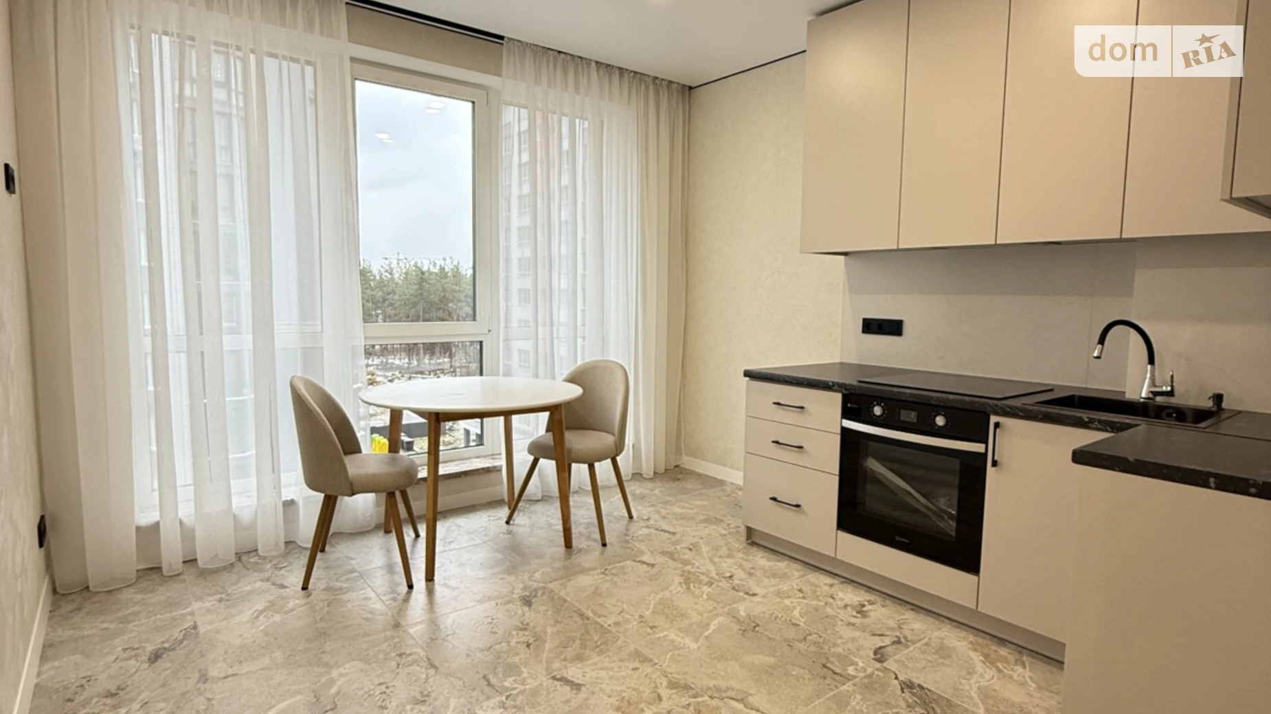 Продается 1-комнатная квартира 38 кв. м в Ирпене, ул. Университетская(Карла Маркса), 1М - фото 2