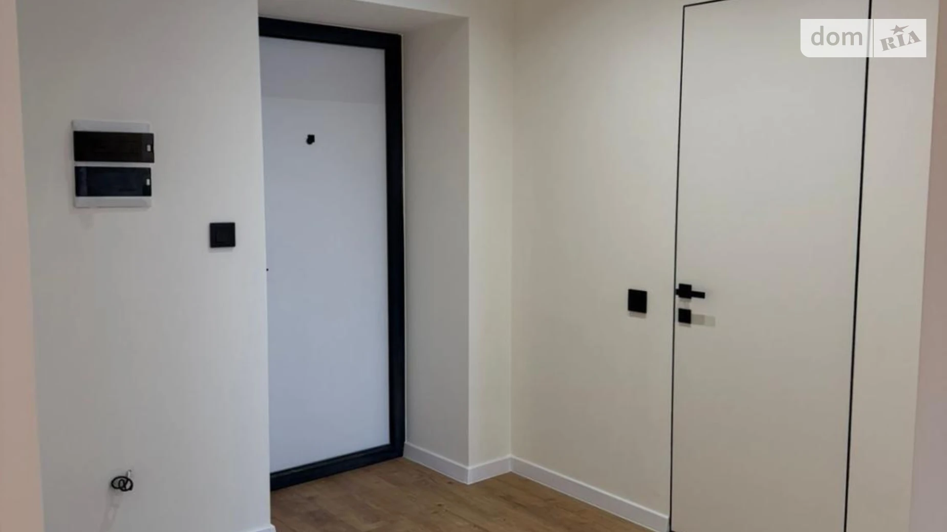 Продается 1-комнатная квартира 40.8 кв. м в Ужгороде, ул. Тлехаса - фото 2