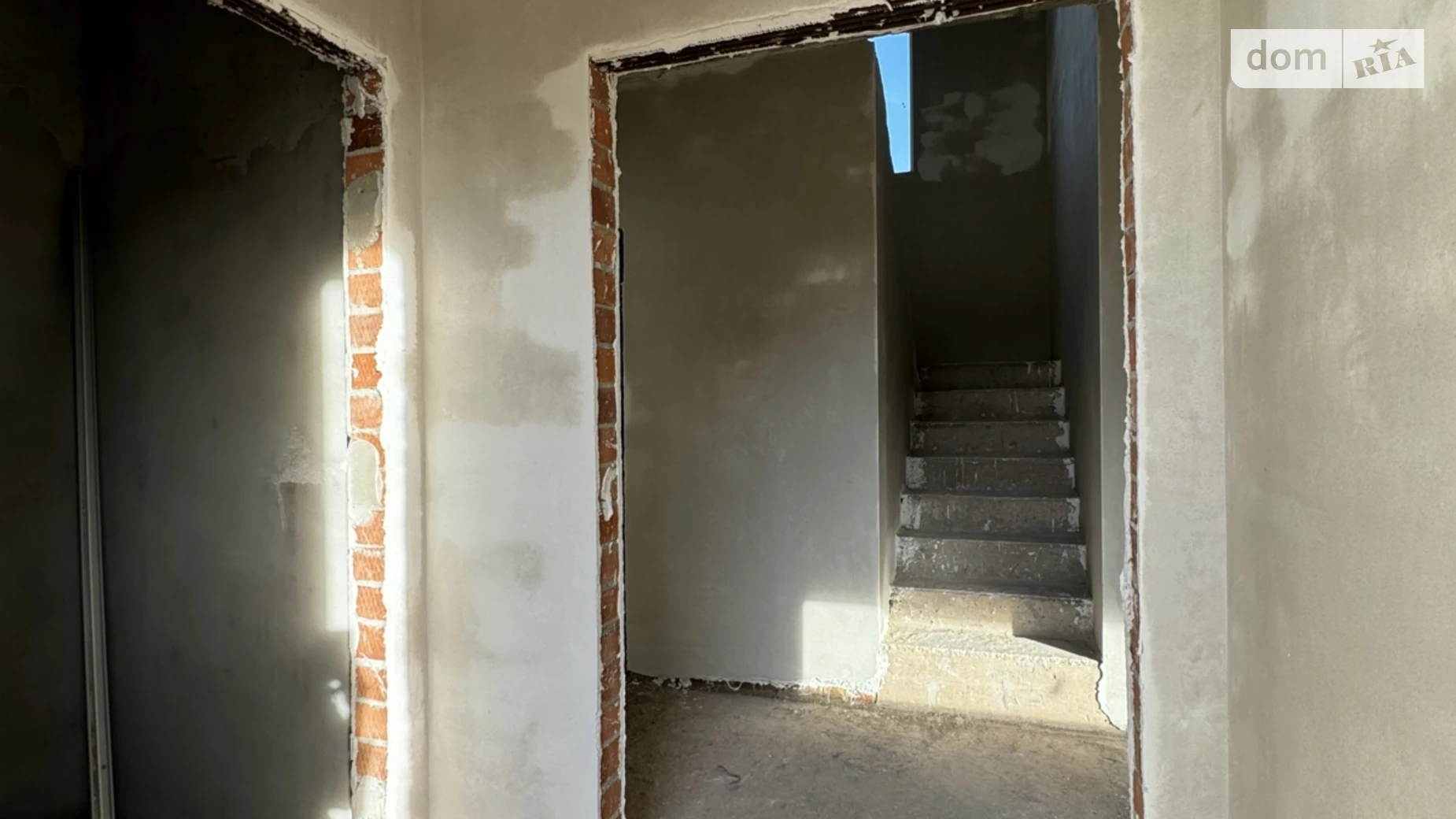 Продается дом на 2 этажа 136 кв. м с беседкой, цена: 100000 $ - фото 2