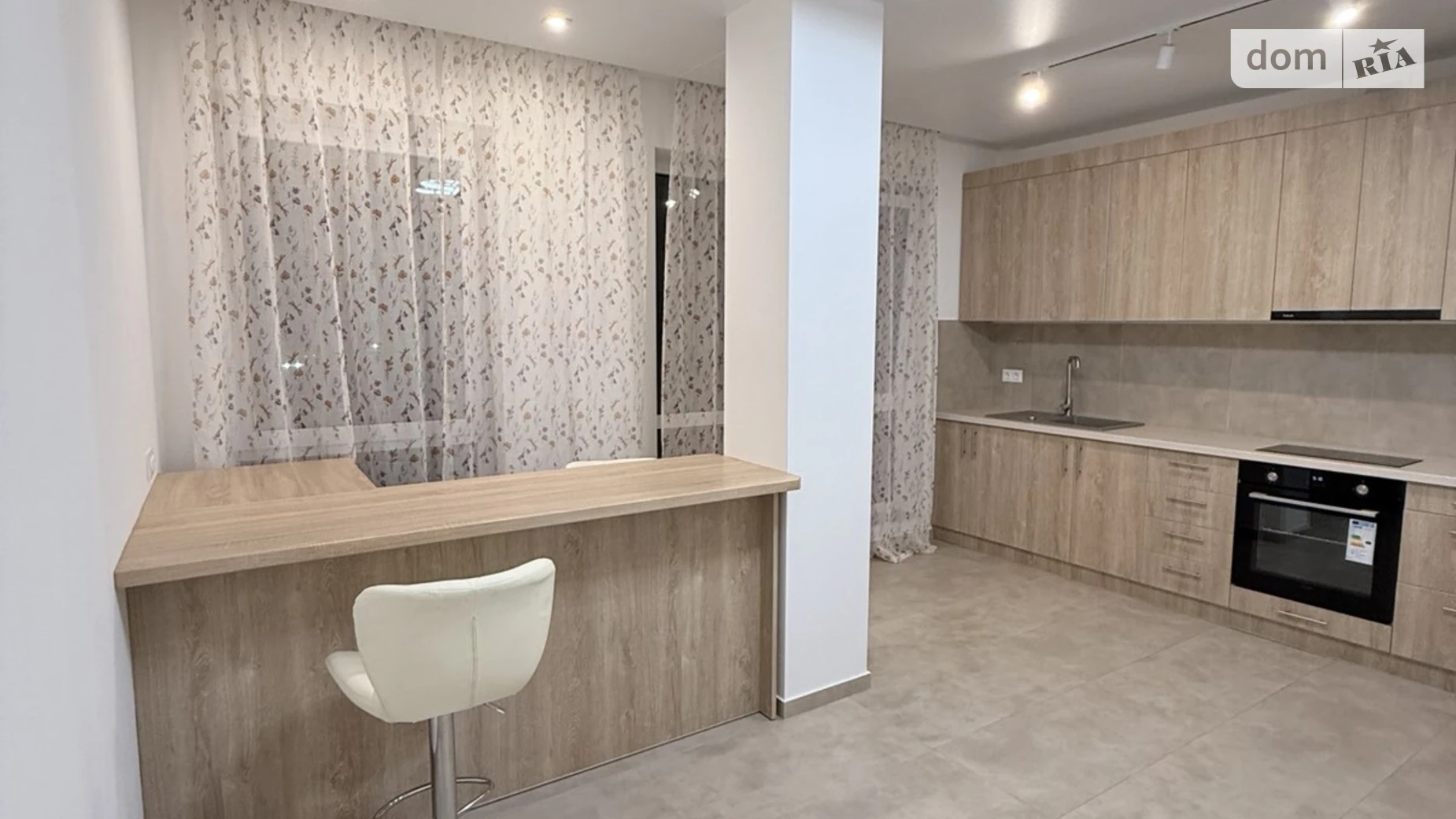 Продается 1-комнатная квартира 45.2 кв. м в Ровно, ул. Соборная, 16 - фото 2