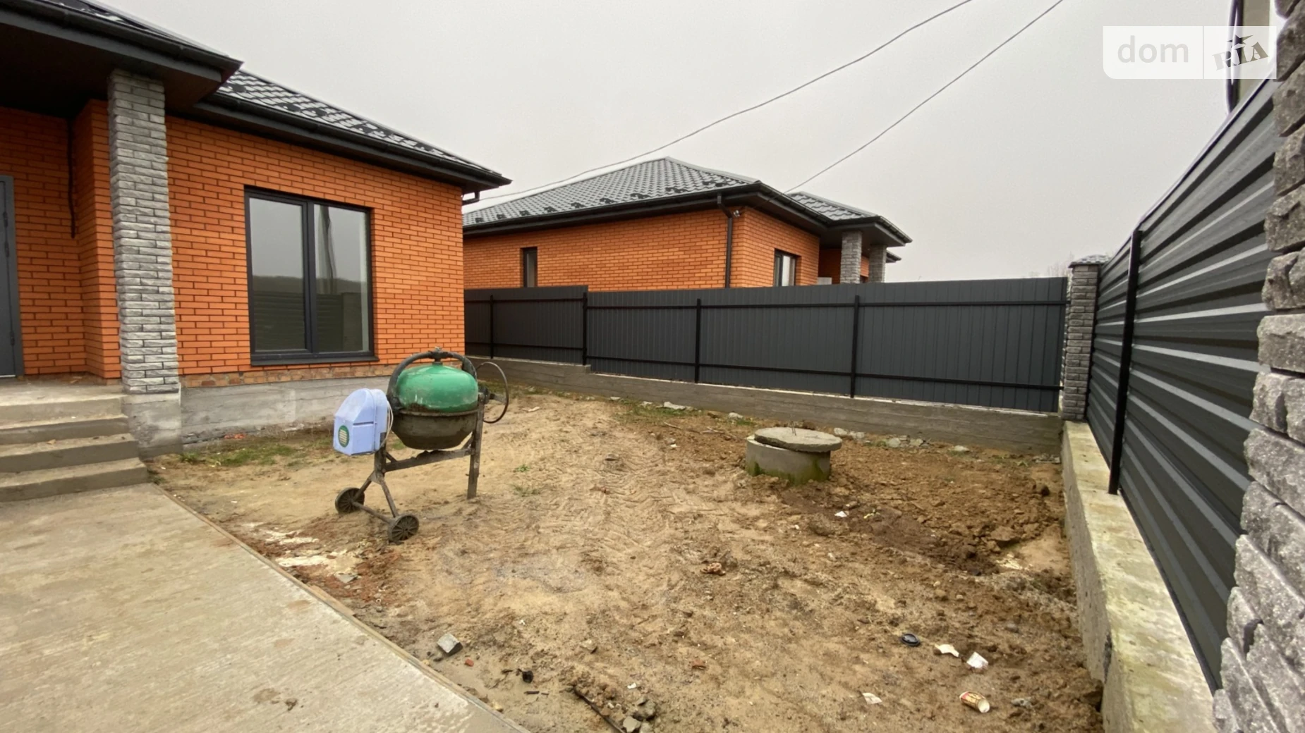 Продается одноэтажный дом 100 кв. м с садом, цена: 84500 $ - фото 2